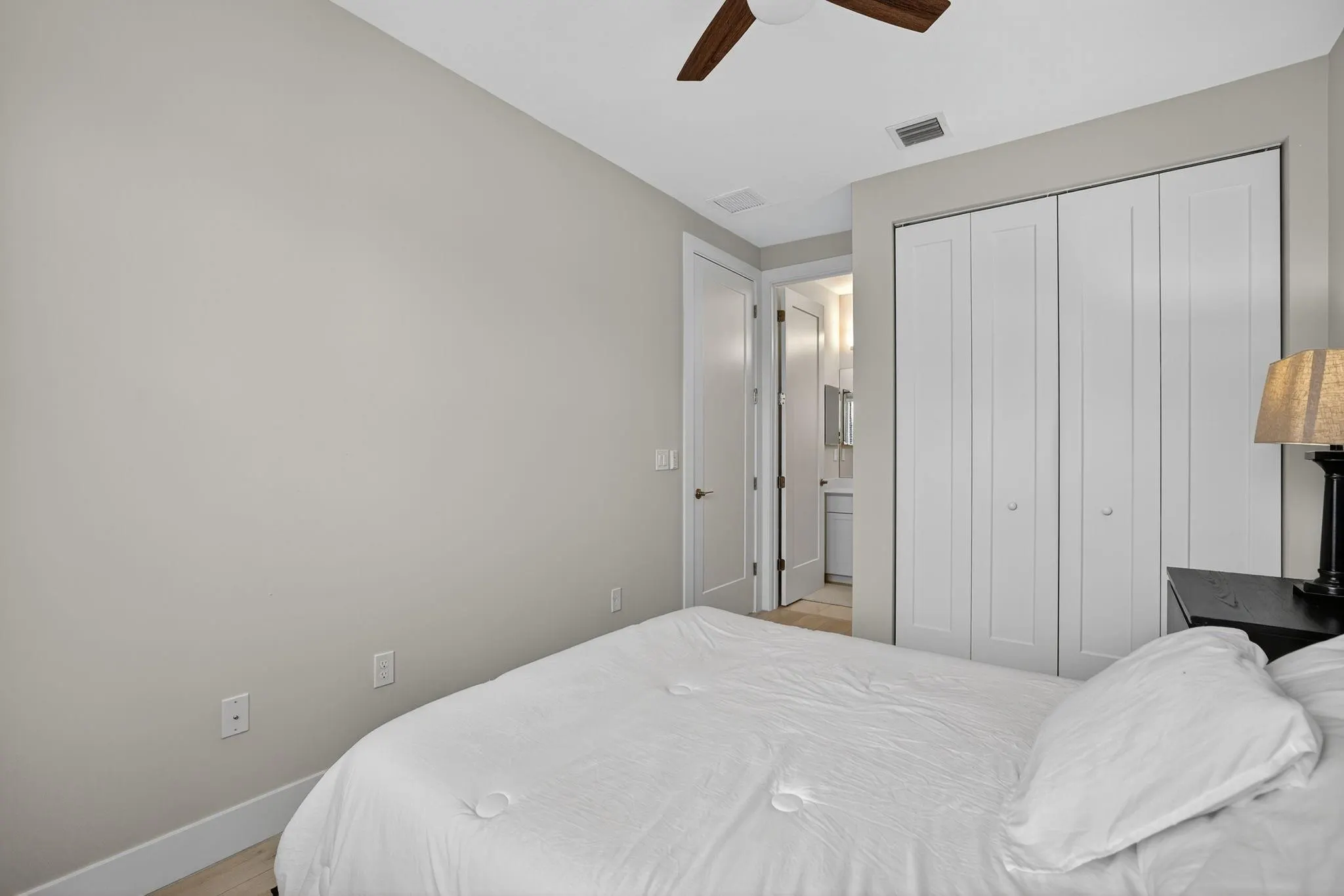 1402 SW 4th Ave, #1402