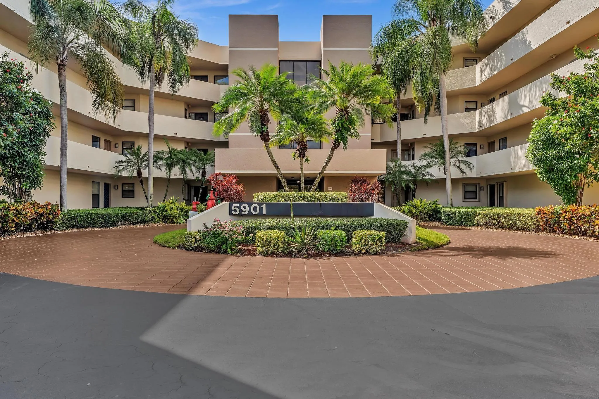 5901 CAMINO DEL SOL #401, #401