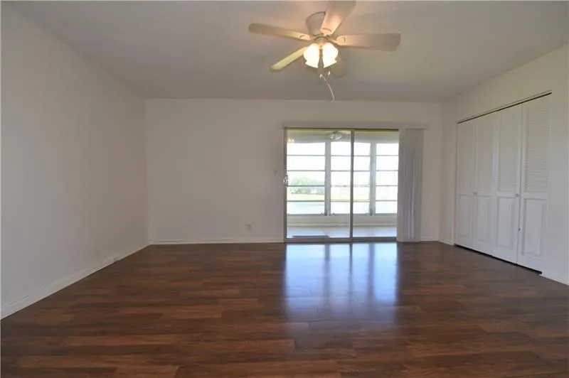 2801 Victoria Way, #J4