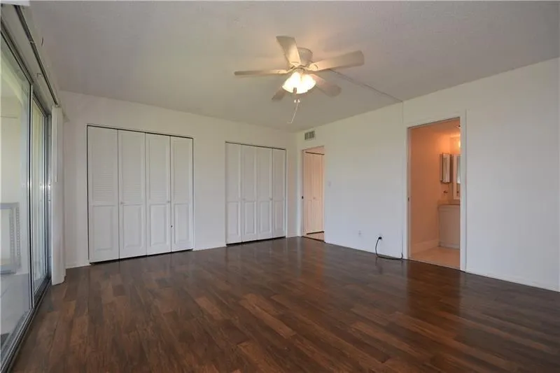 2801 Victoria Way, #J4