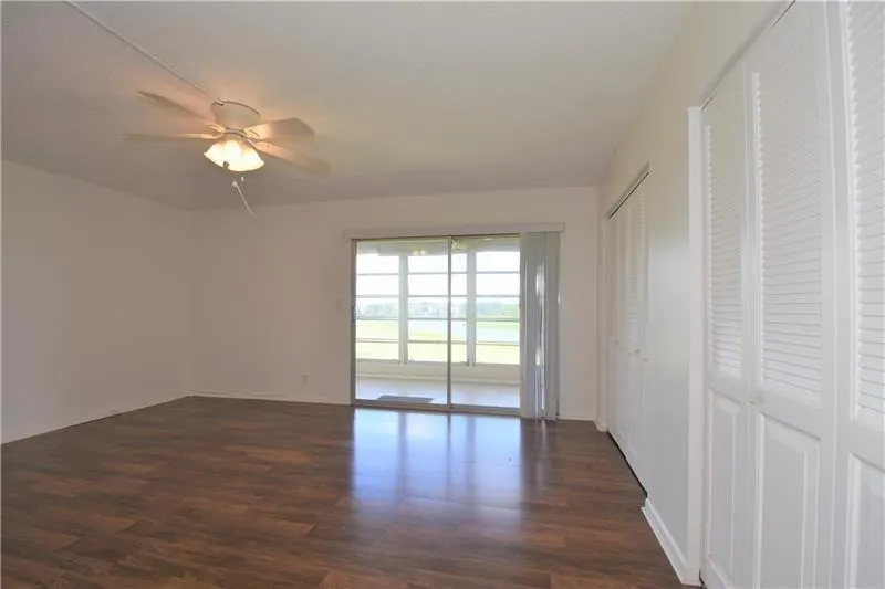 2801 Victoria Way, #J4