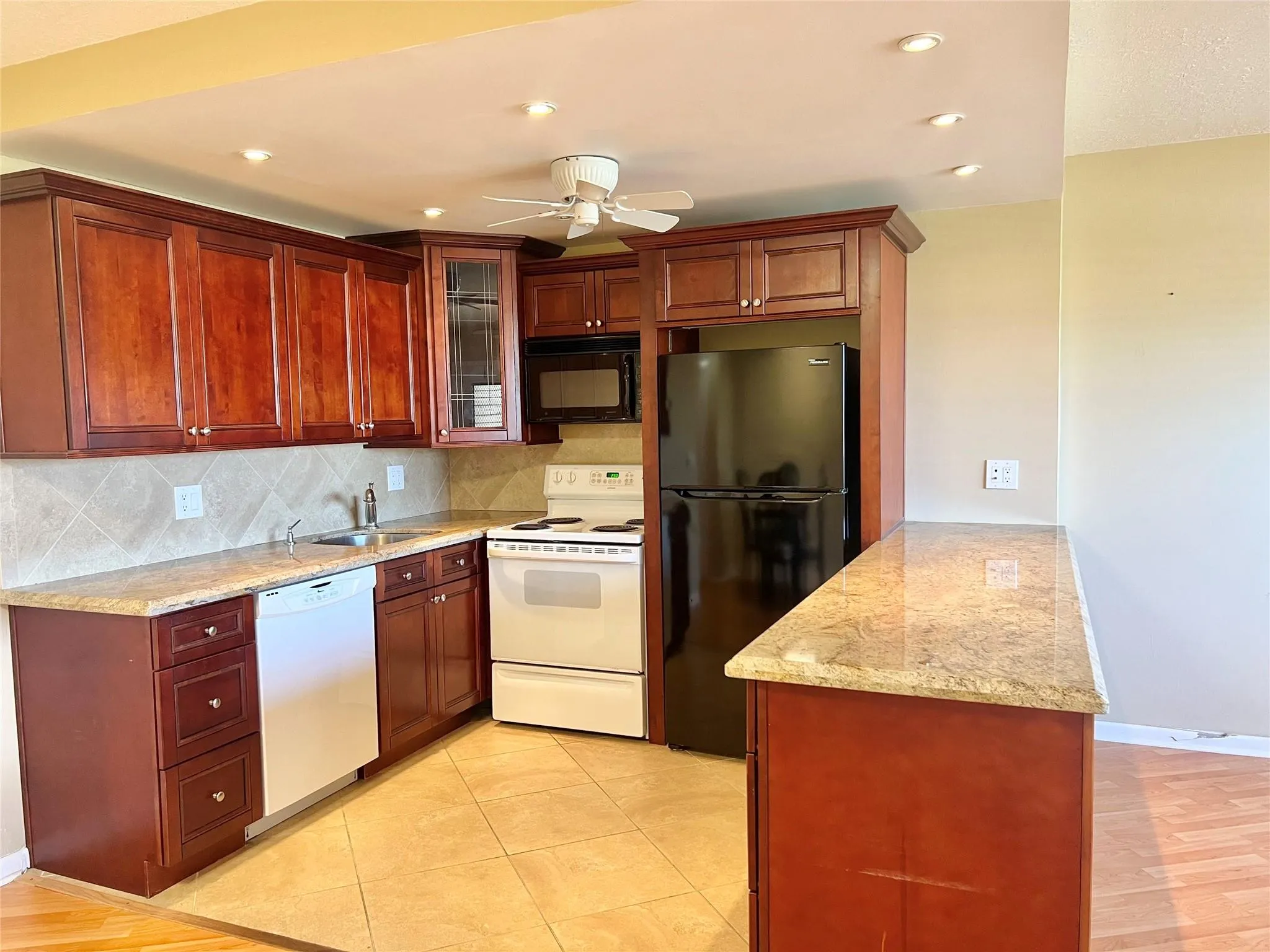 466 Grantham E, #466