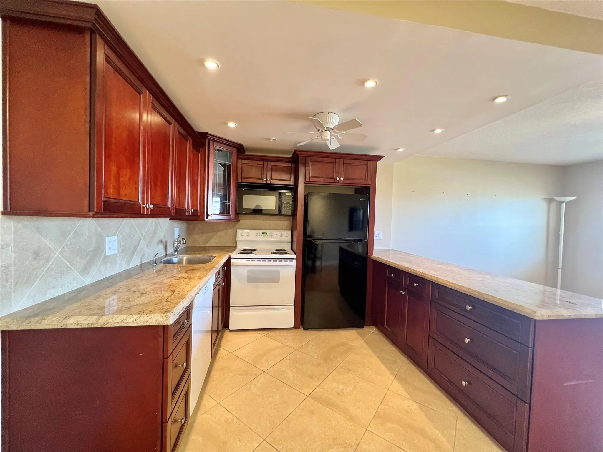 466 Grantham E, #466