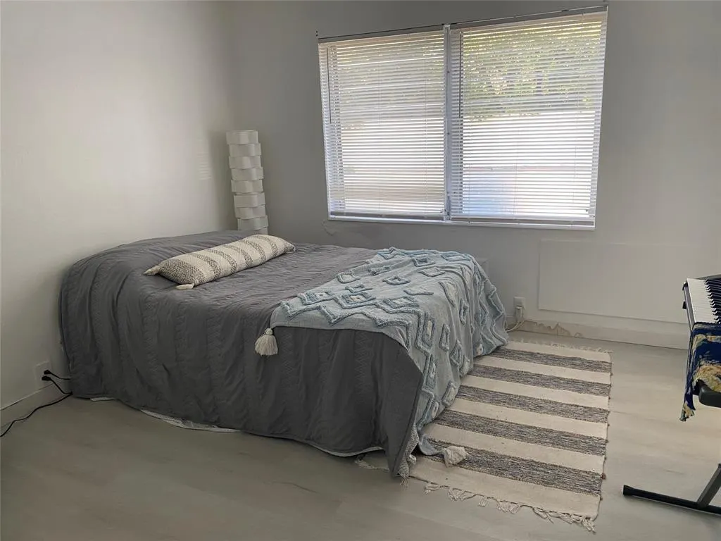 901 N Birch Rd, #9B