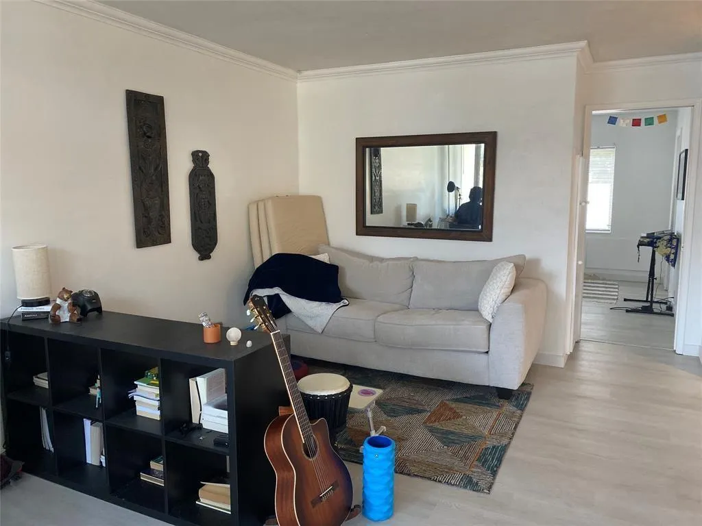 901 N Birch Rd, #9B