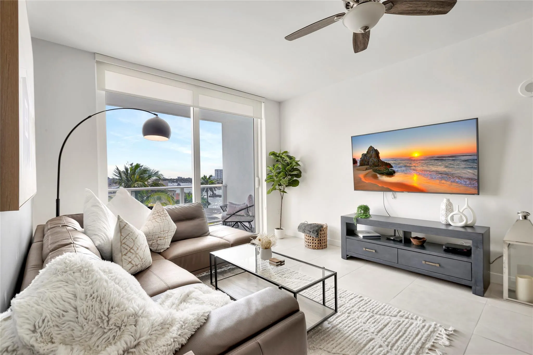 401 N Birch Rd, #504