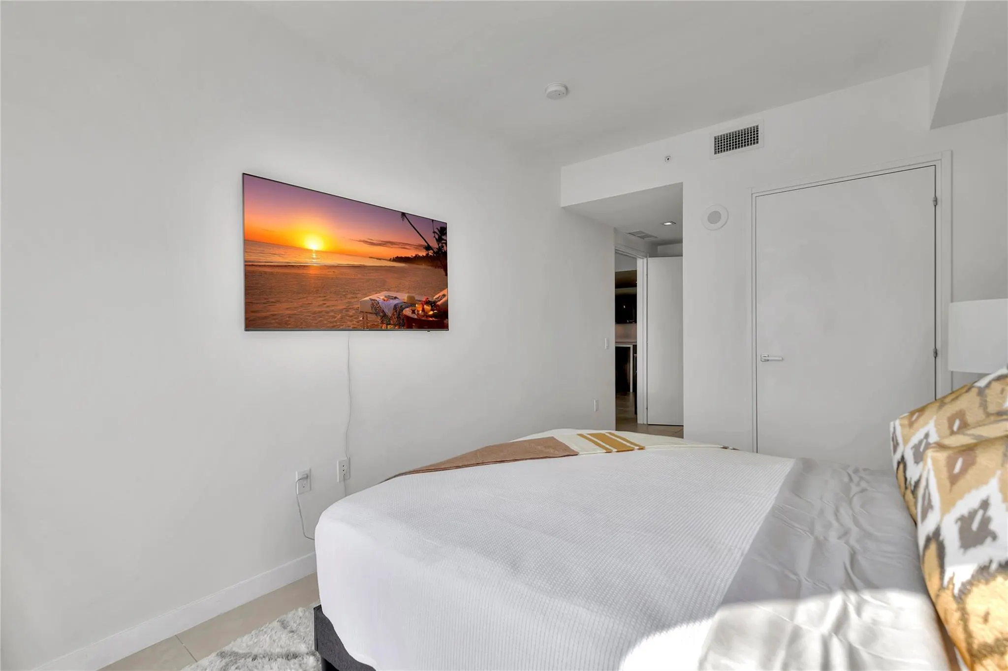401 N Birch Rd, #504