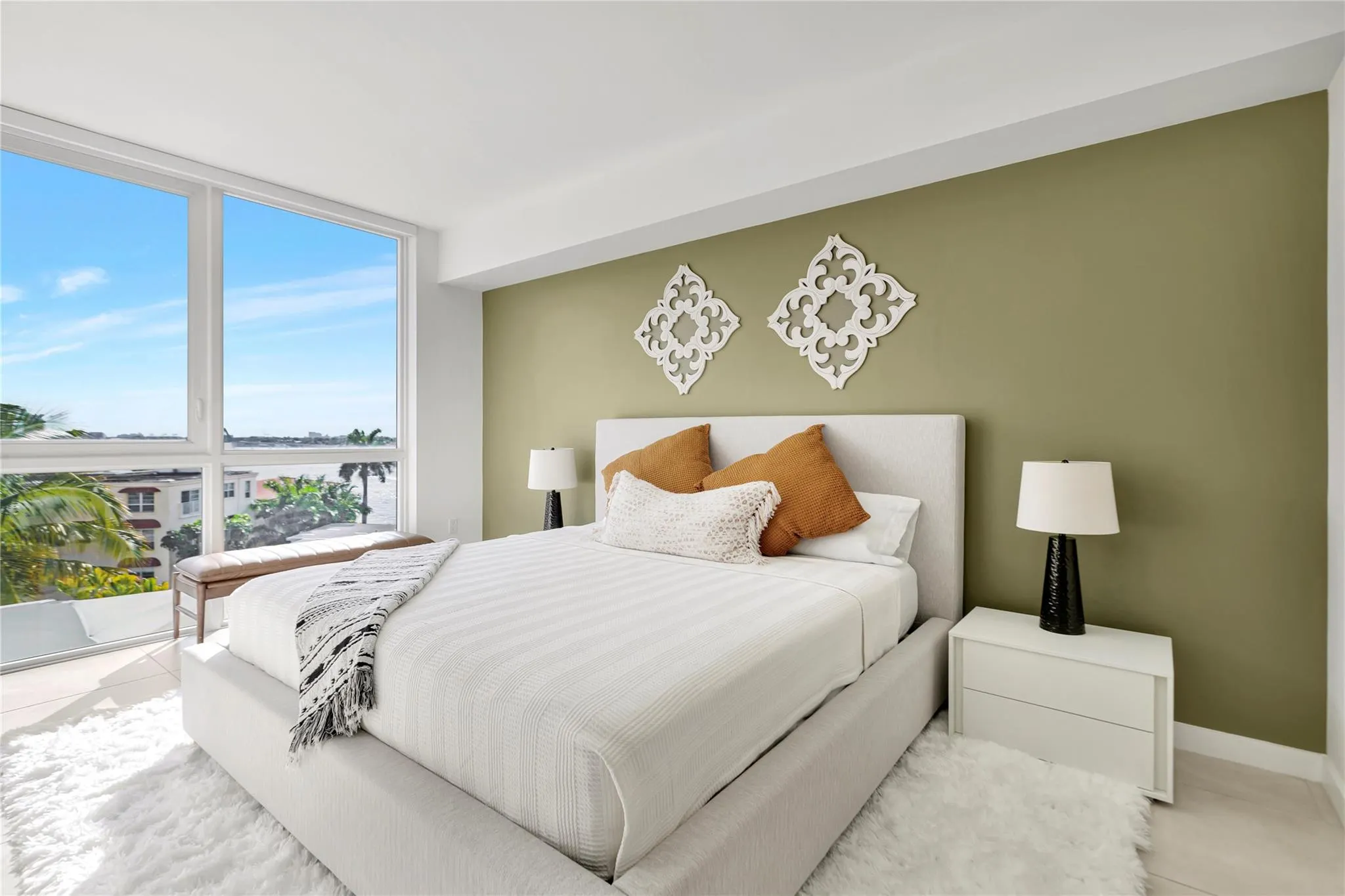401 N Birch Rd, #504