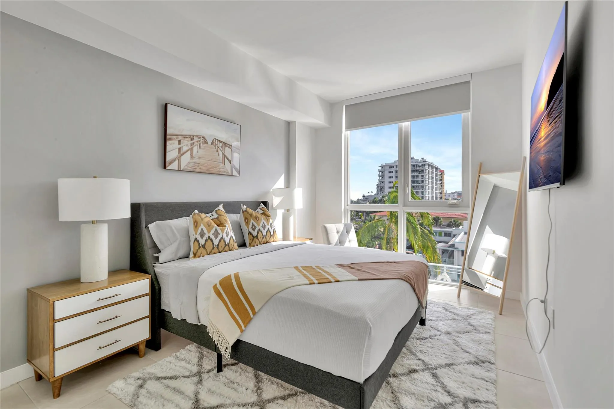 401 N Birch Rd, #504