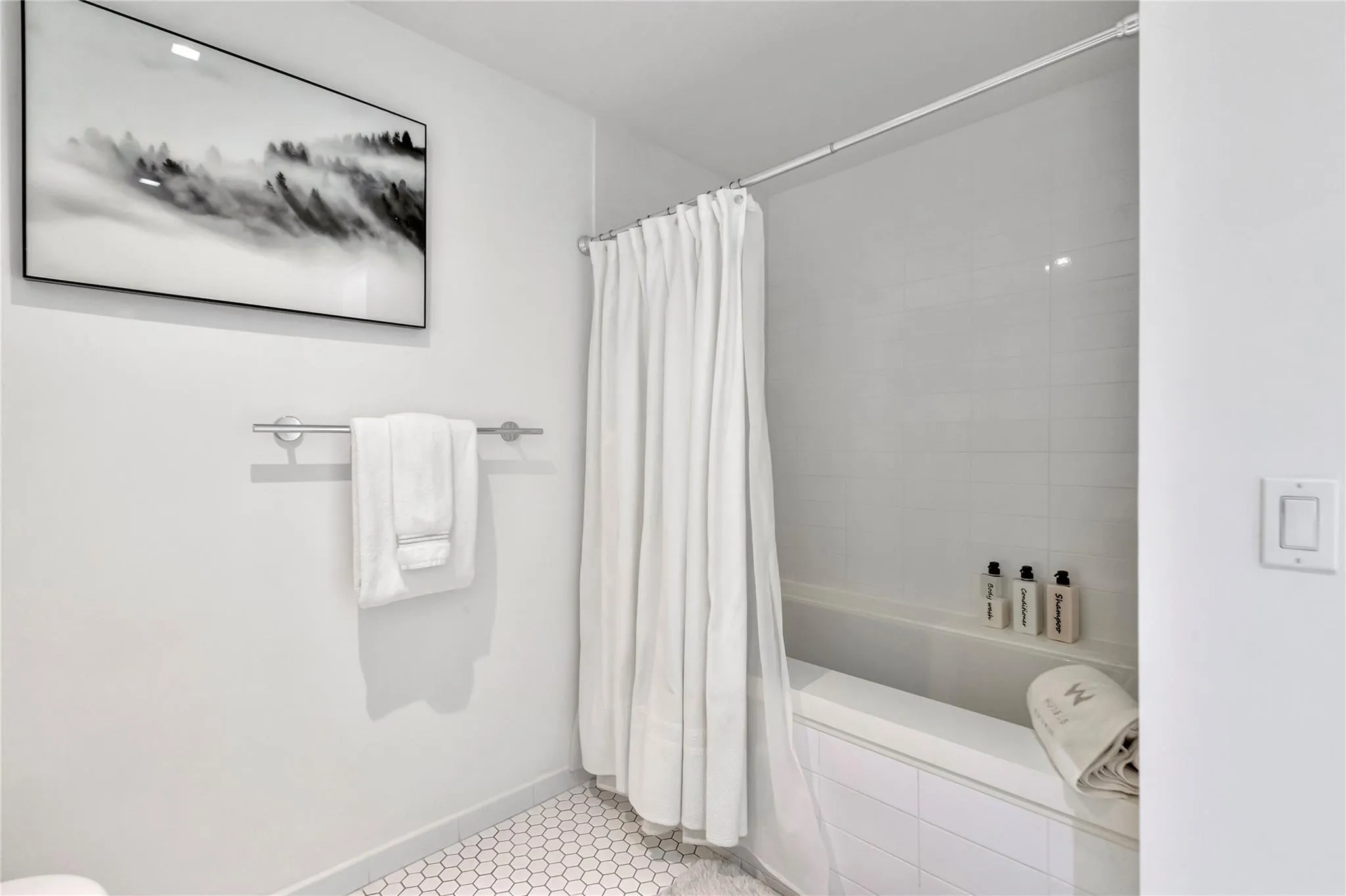 401 N Birch Rd, #504