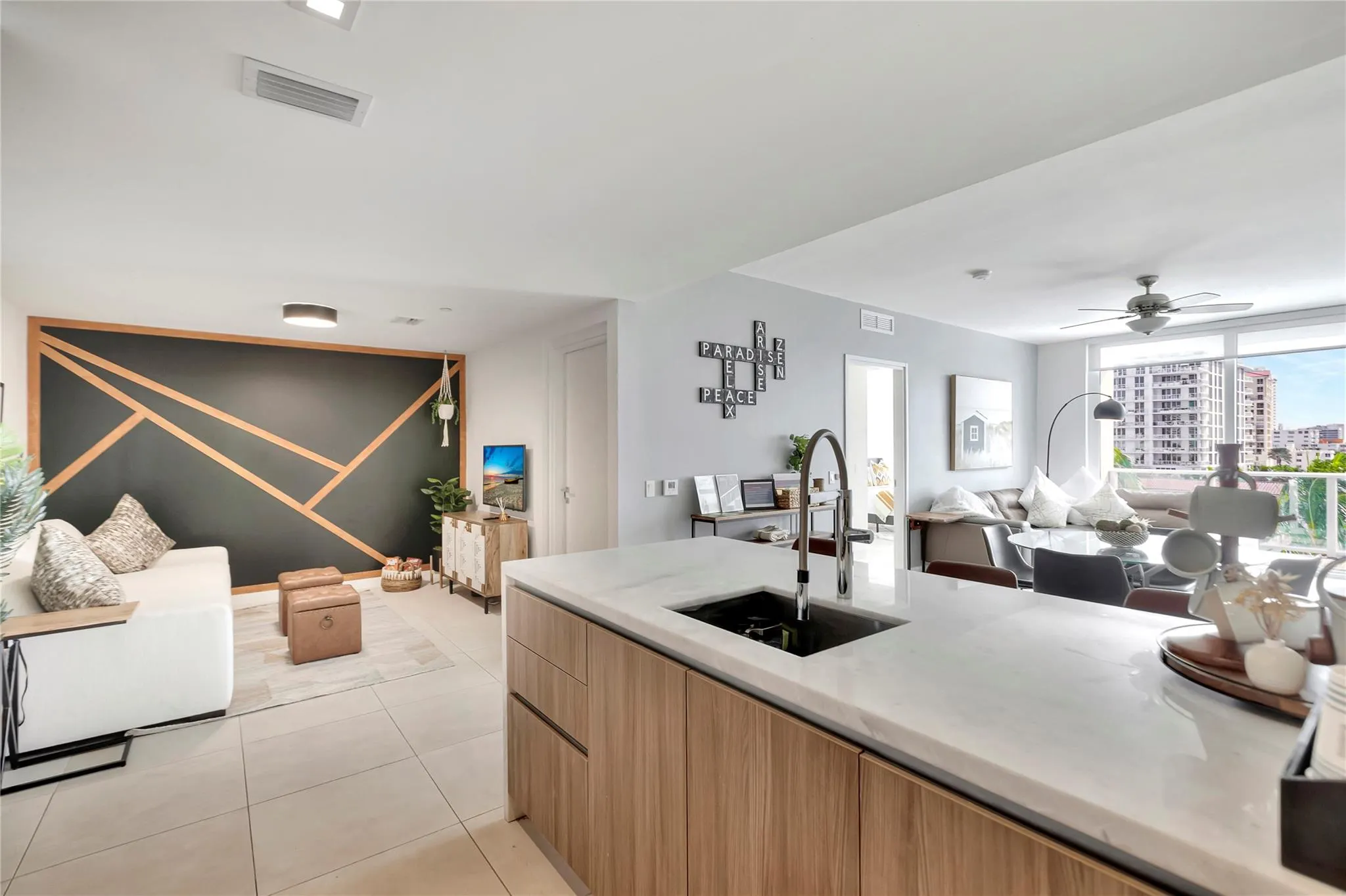 401 N Birch Rd, #504