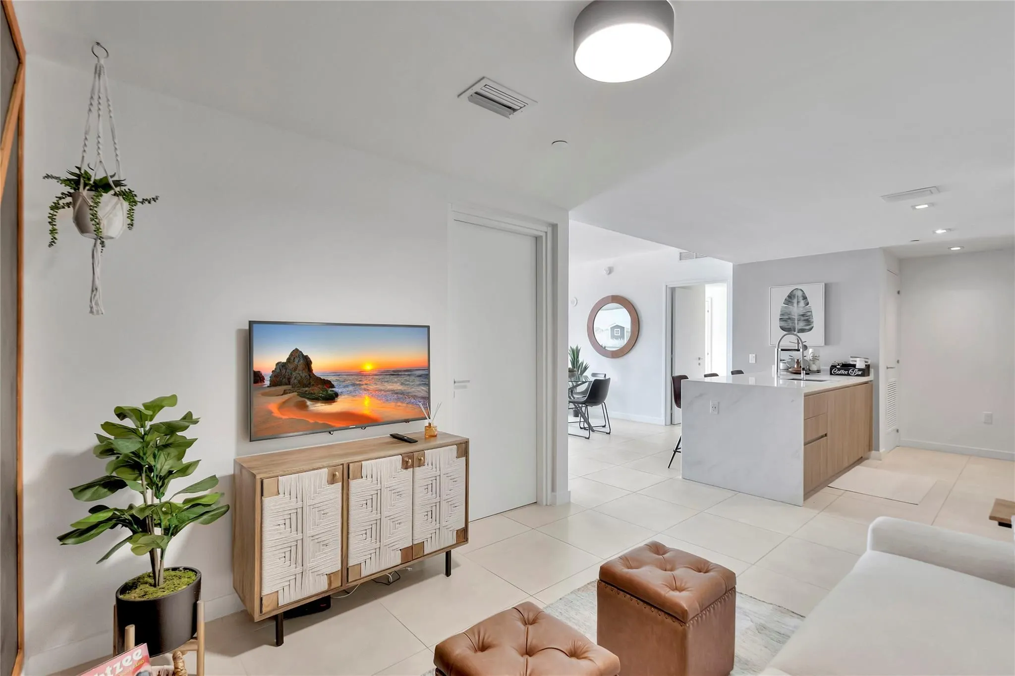 401 N Birch Rd, #504