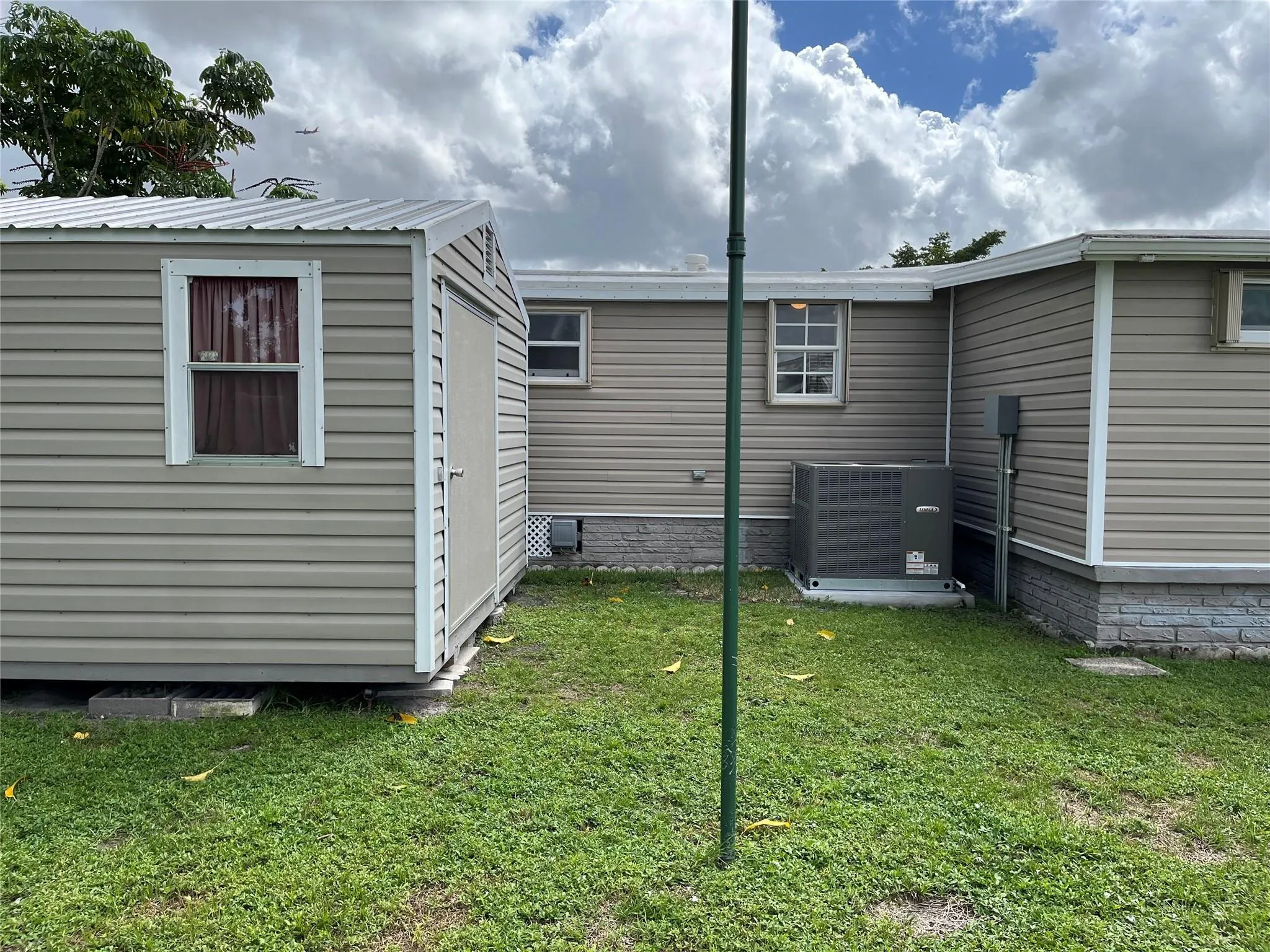 2228 SW 83rd Ter