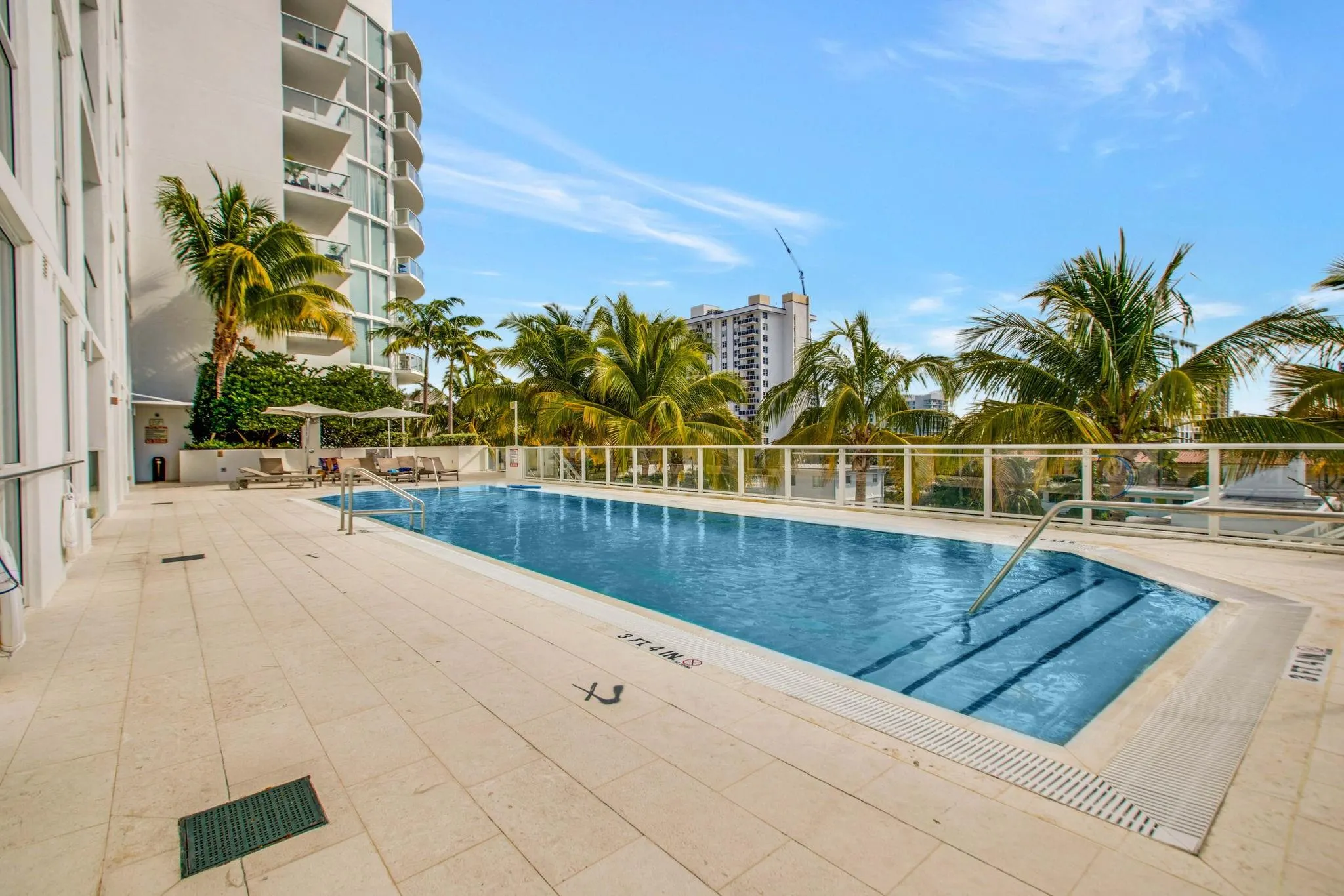 401 N Birch Rd, #413