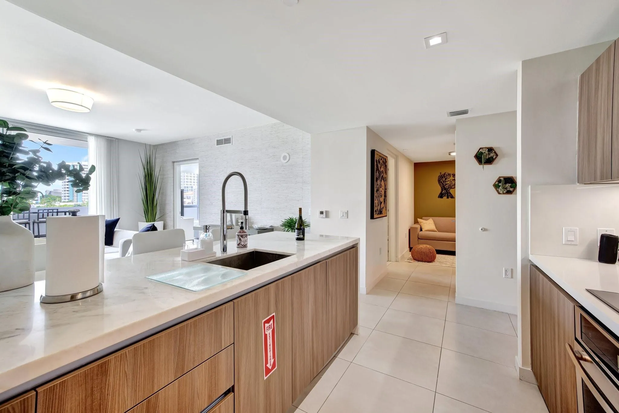 401 N Birch Rd, #413