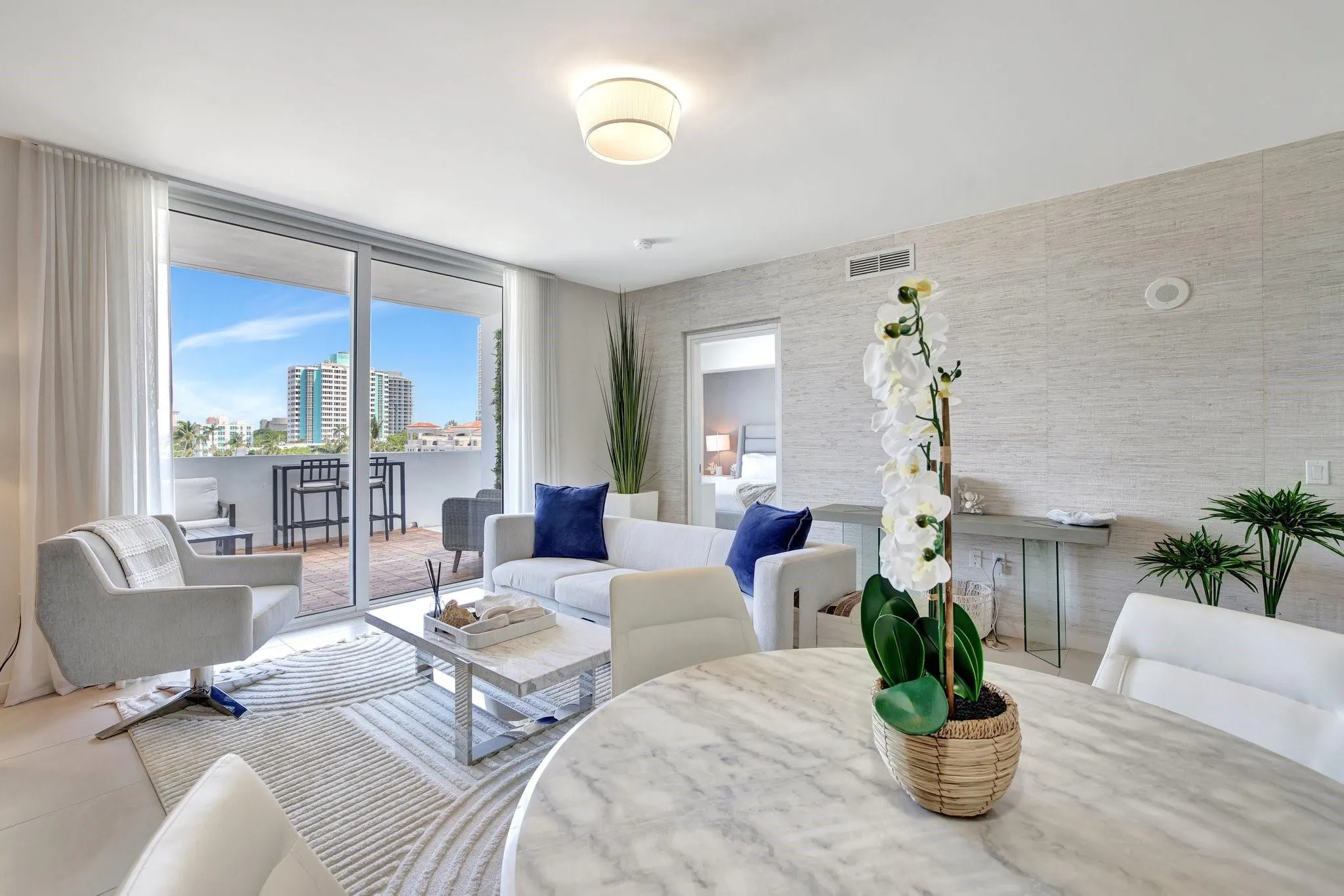 401 N Birch Rd, #413