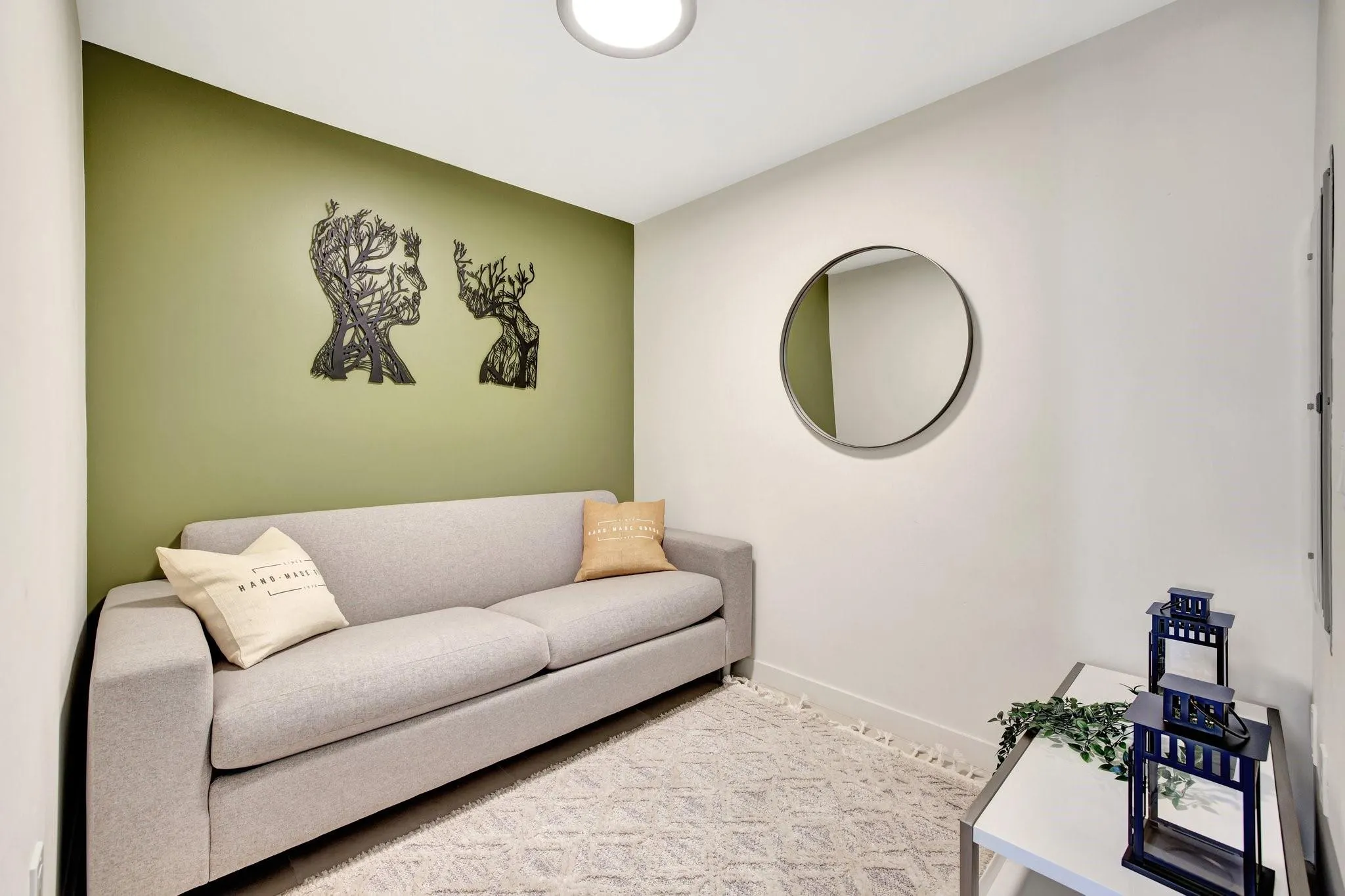 401 N Birch Rd, #413