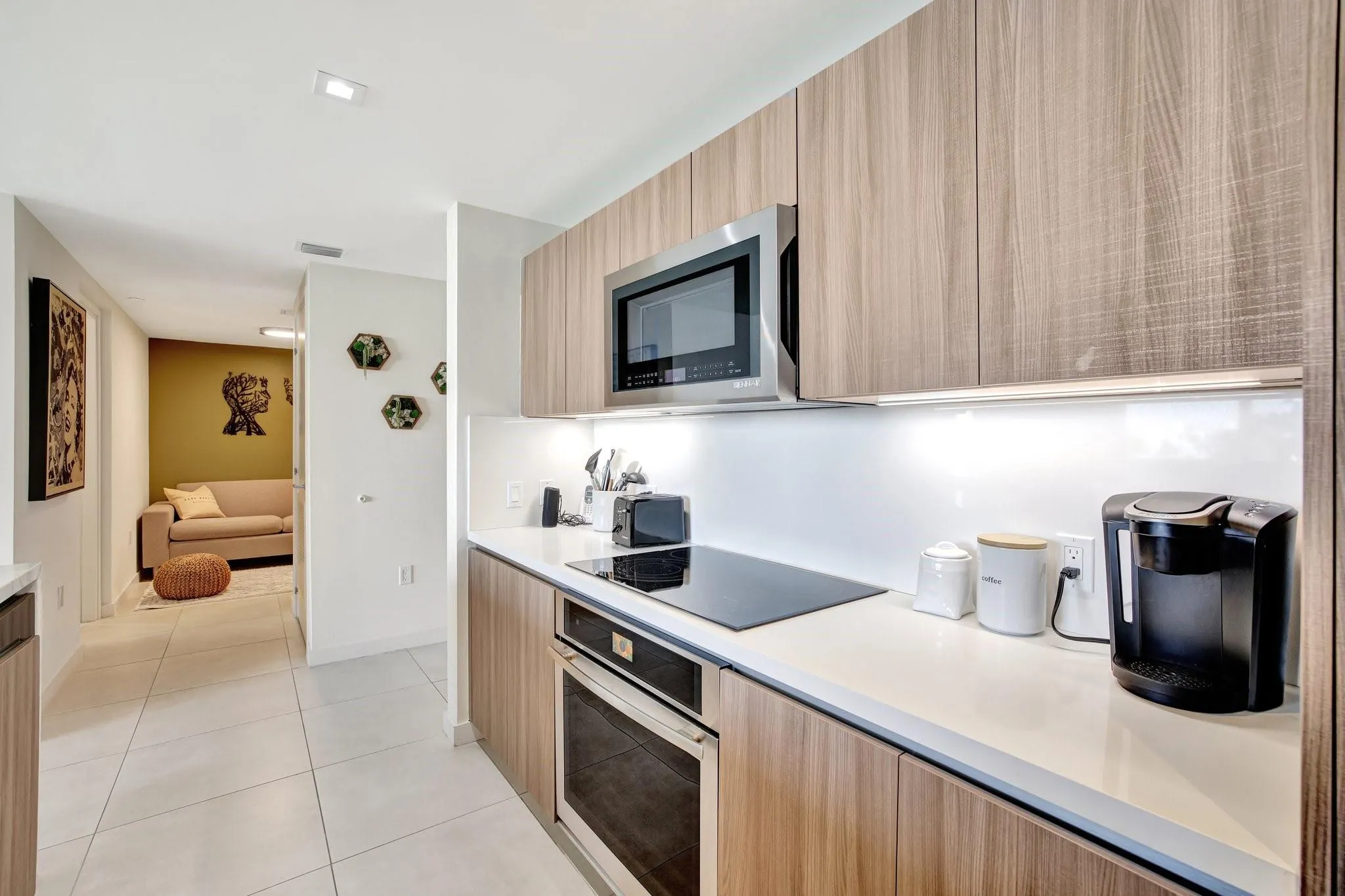 401 N Birch Rd, #413