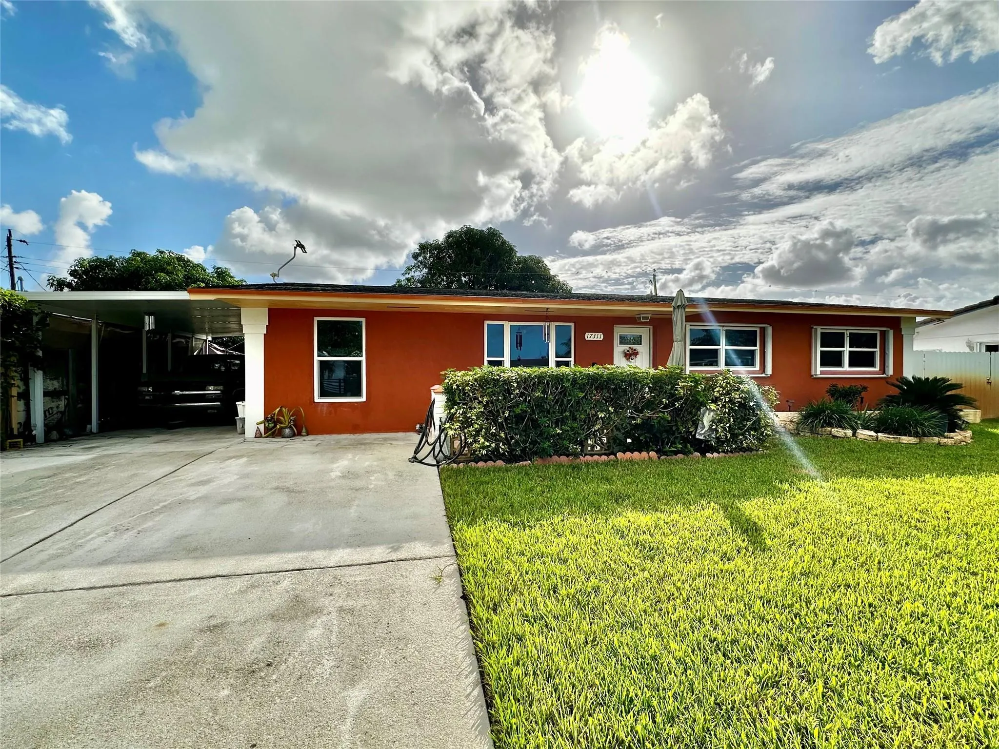 17311 NW 52nd Ave