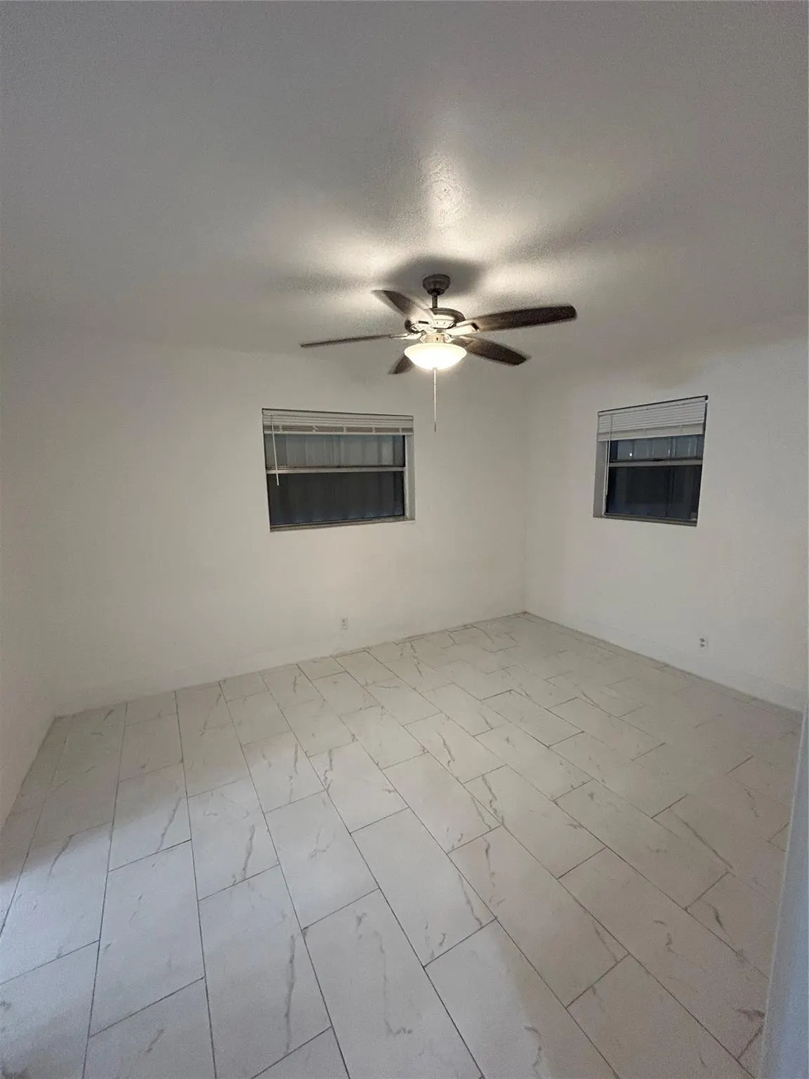 212 SW 22nd St, #4