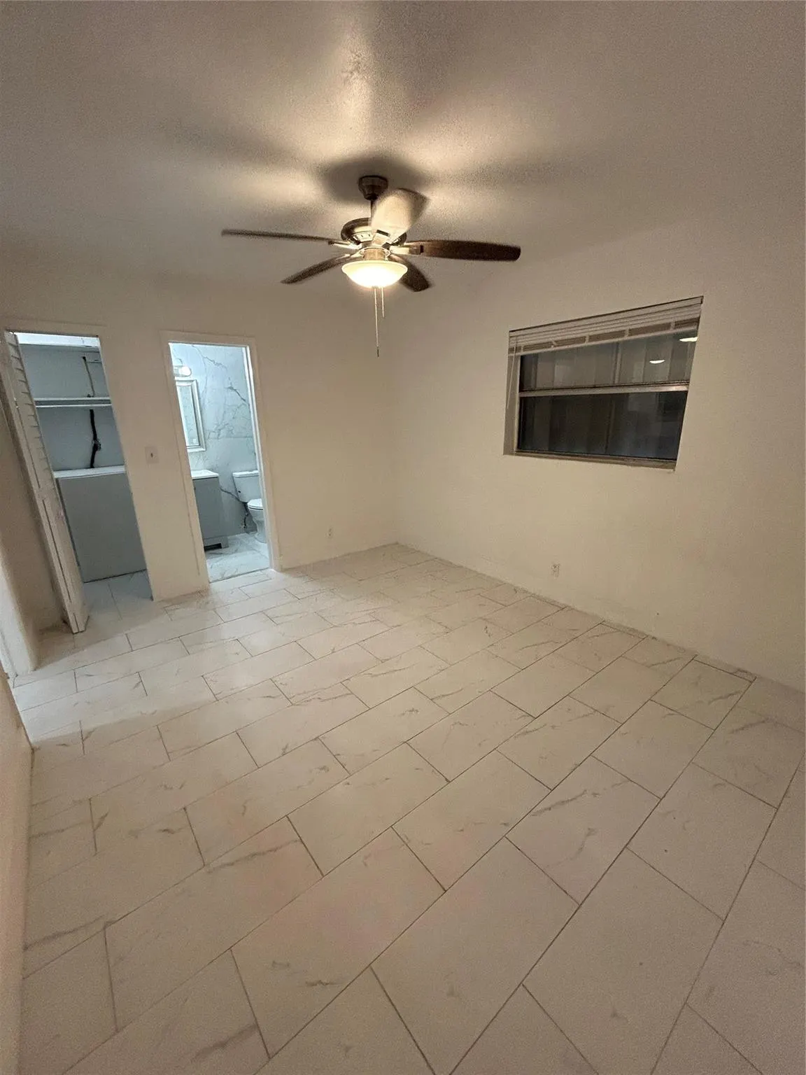 212 SW 22nd St, #4