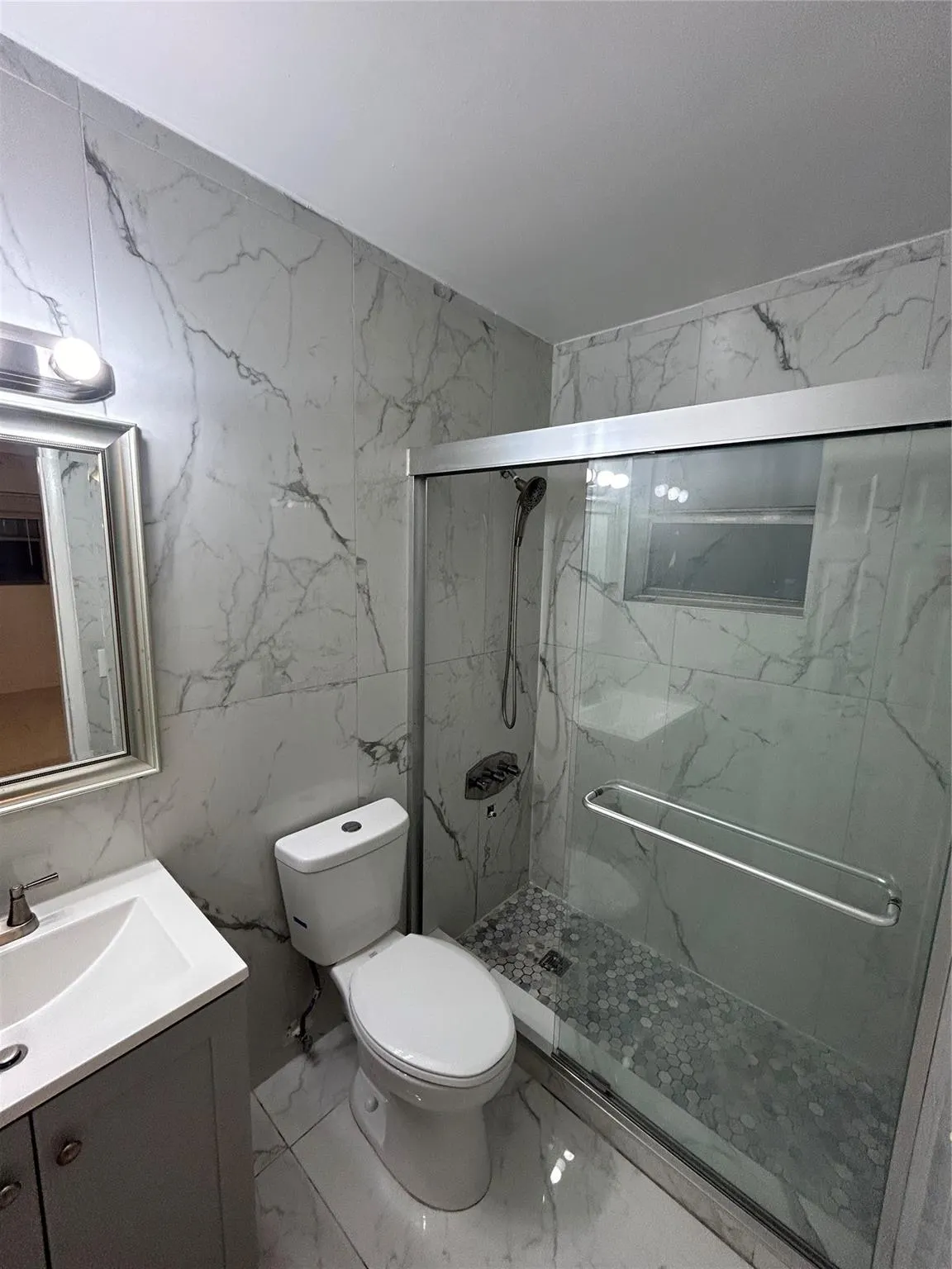 212 SW 22nd St, #4