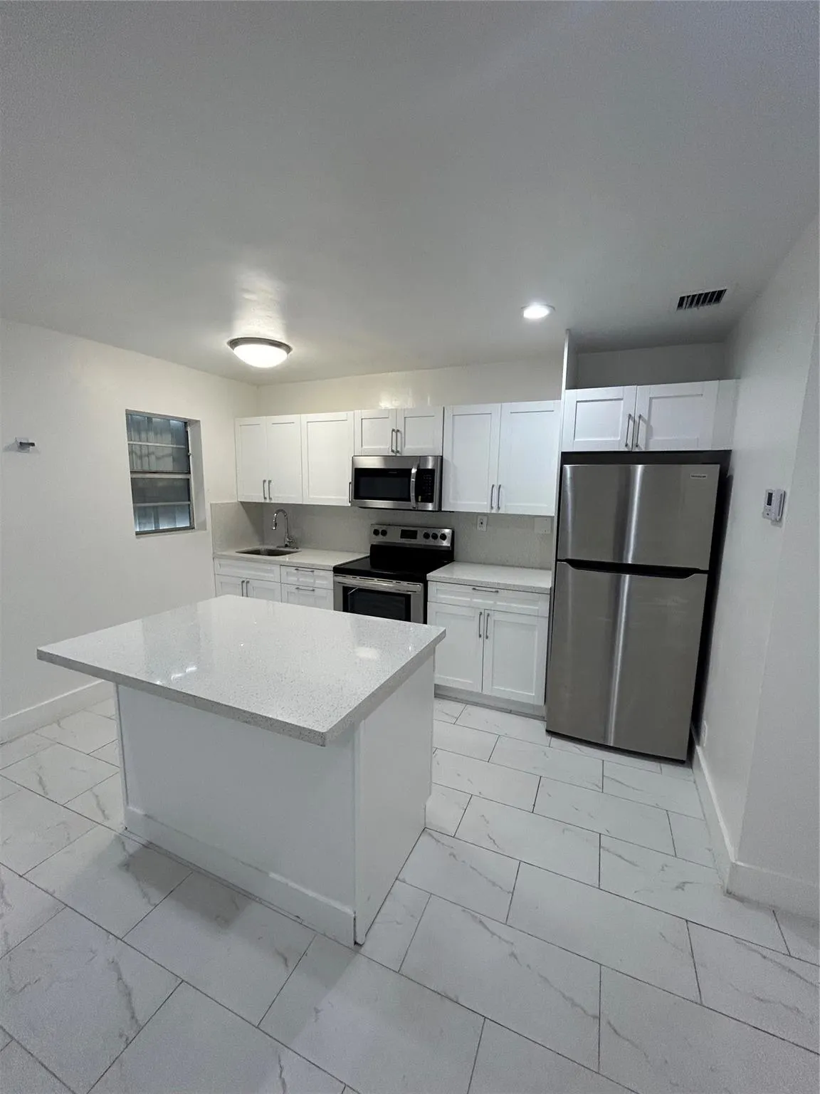 212 SW 22nd St, #4