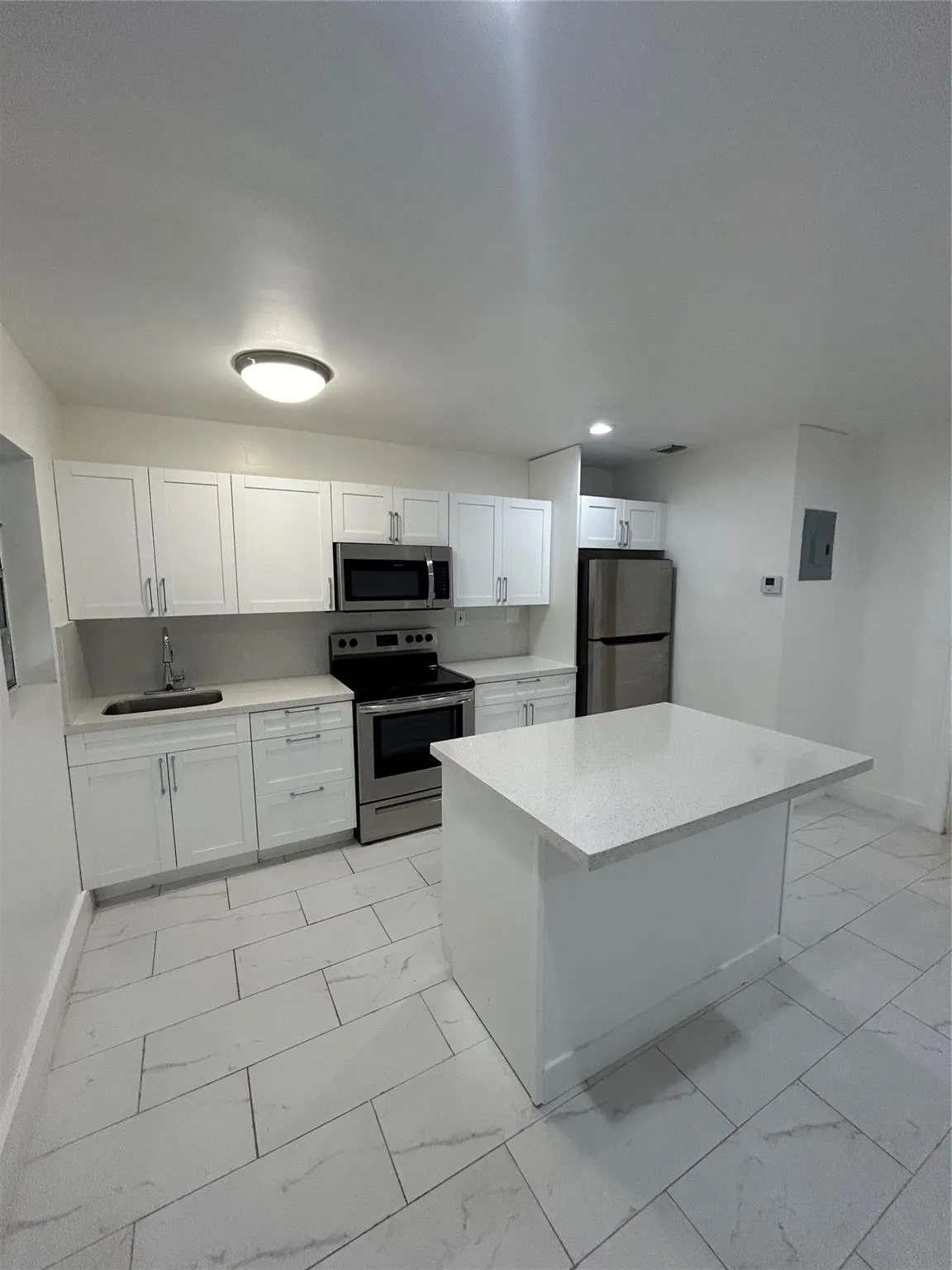 212 SW 22nd St, #4
