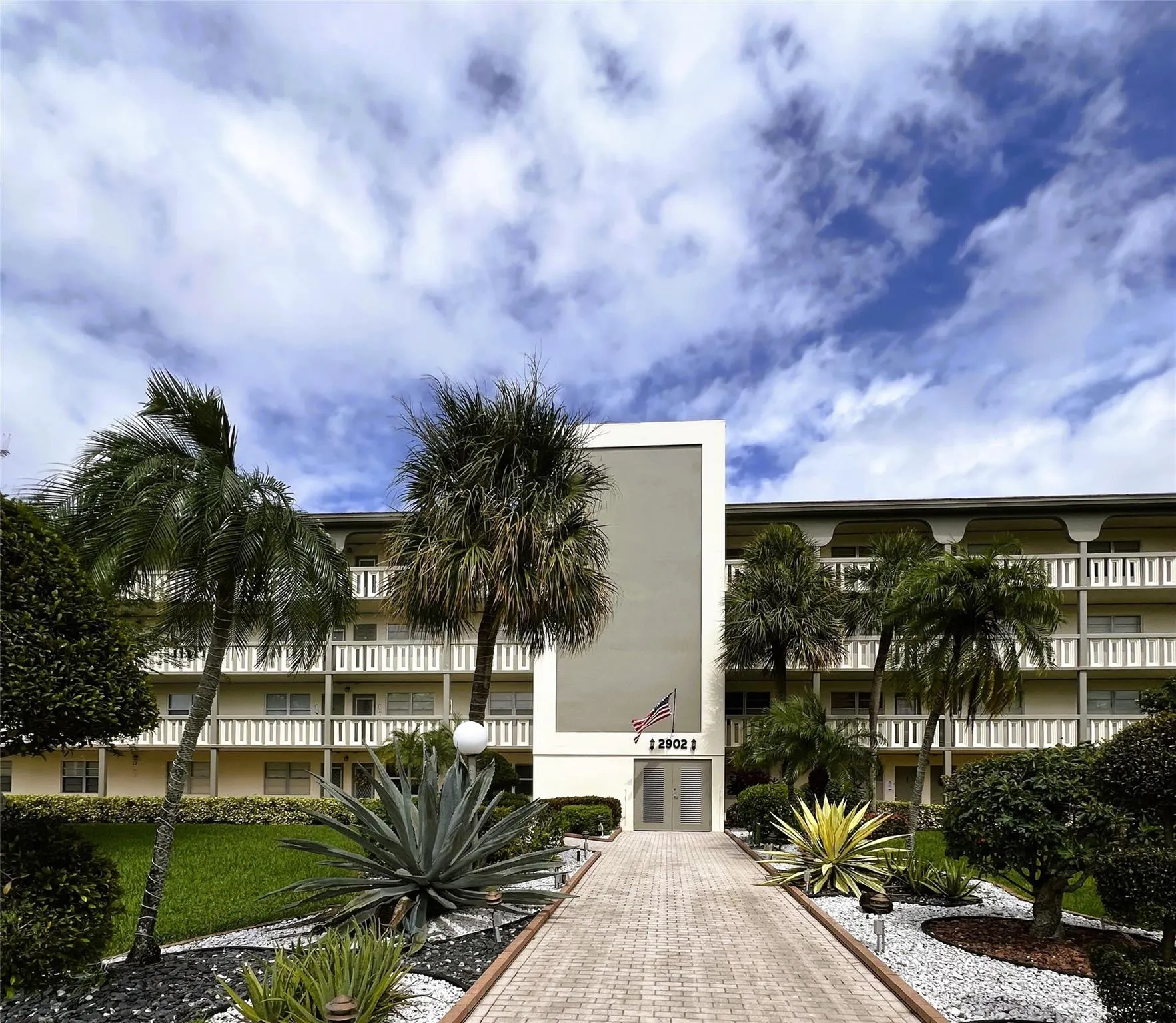 2902 Victoria Circle, #E-3