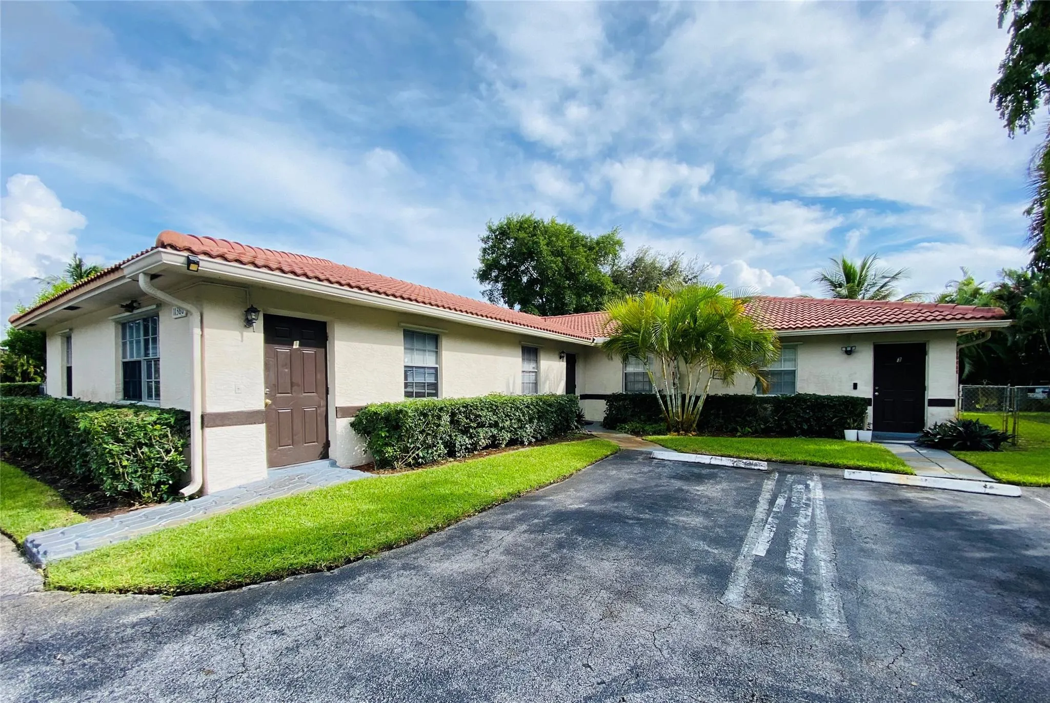 11380 NW 39th St