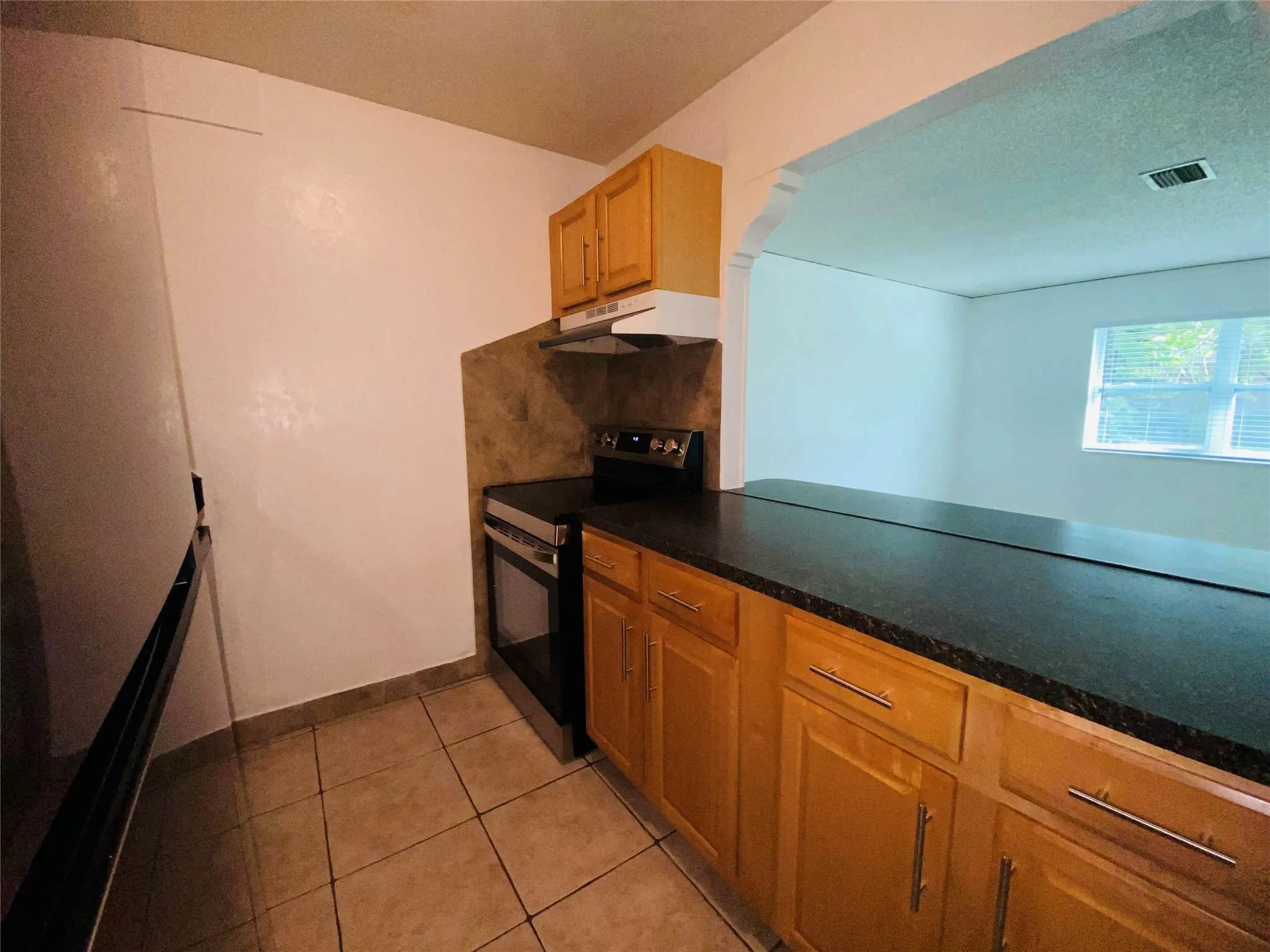 11380 NW 39th St