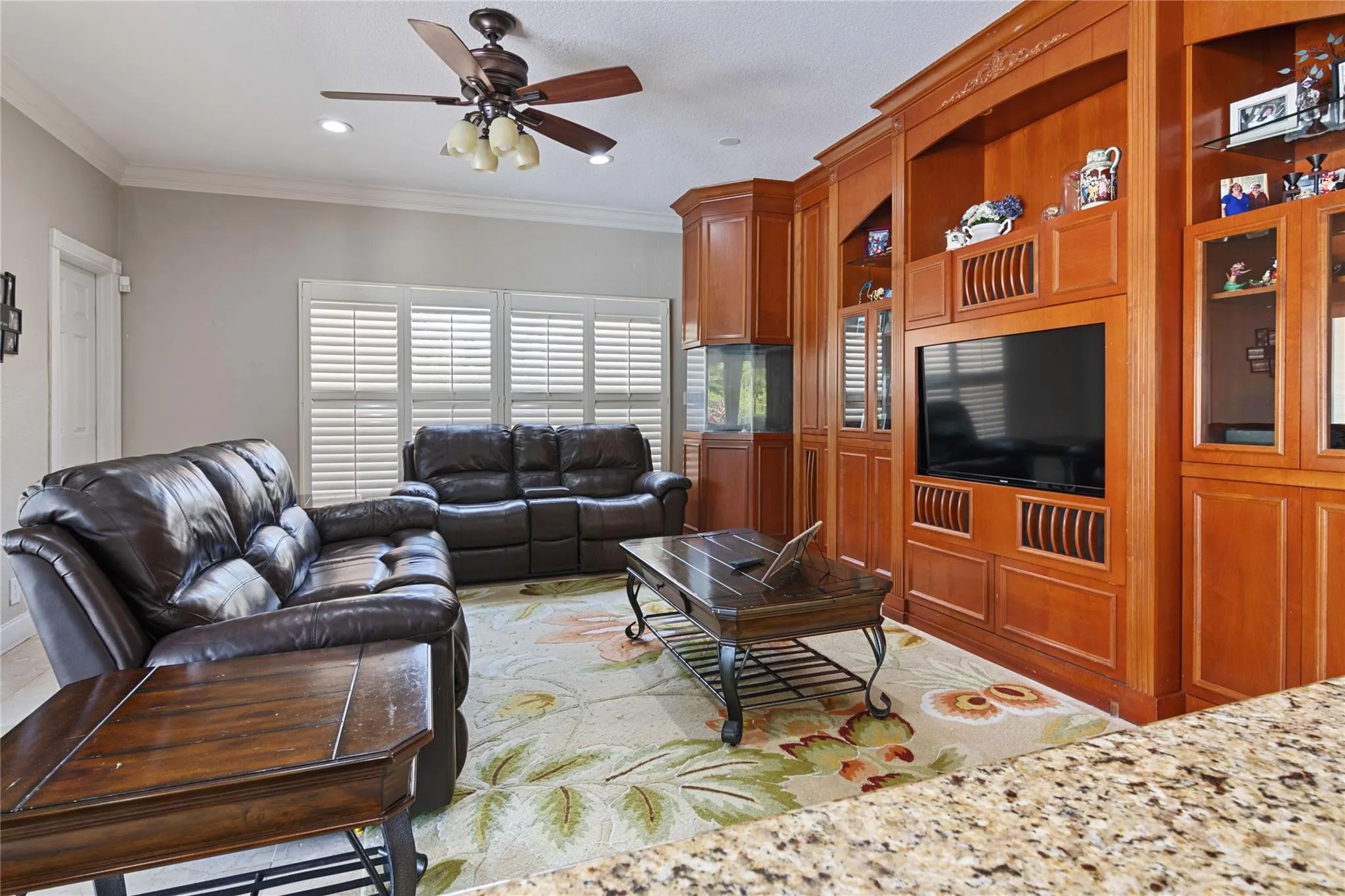 16686 Golfview Dr