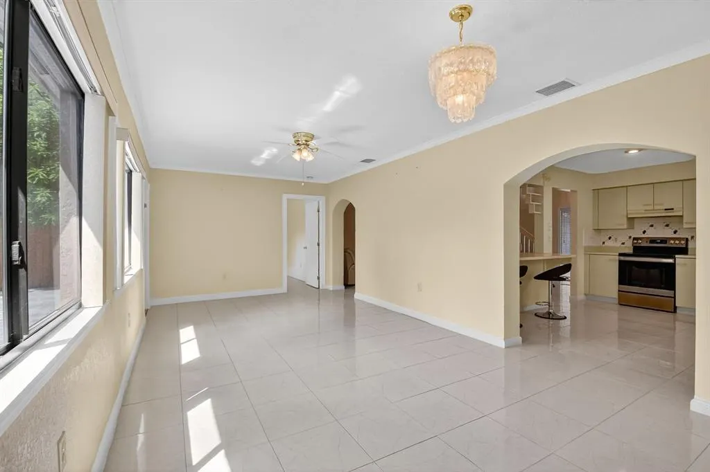 6044 STRAWBERRY FIELDS Way