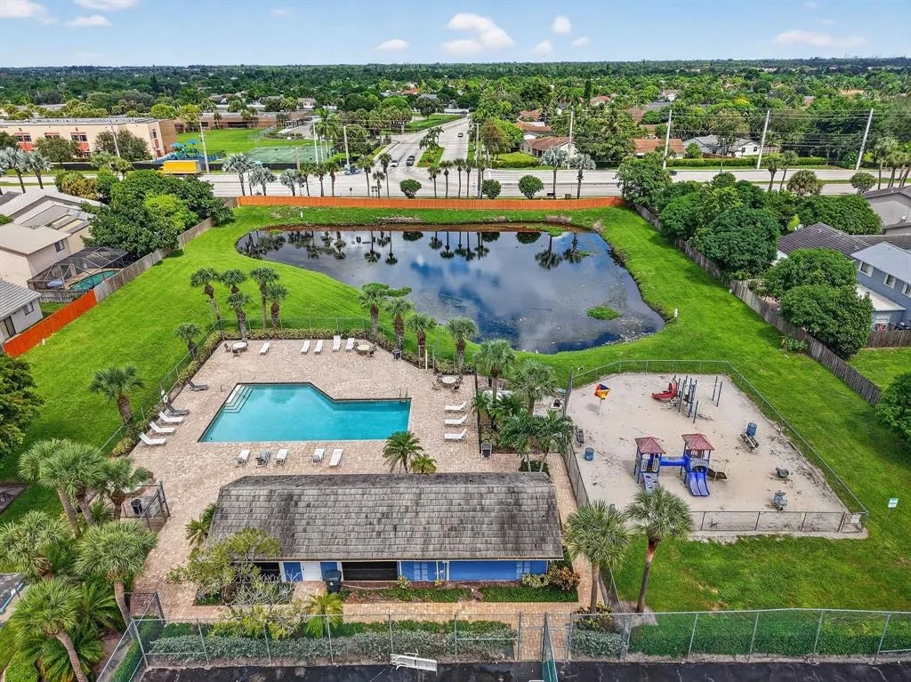 6044 STRAWBERRY FIELDS Way