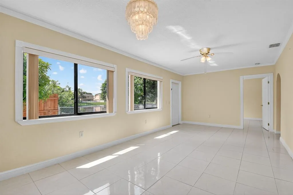 6044 STRAWBERRY FIELDS Way