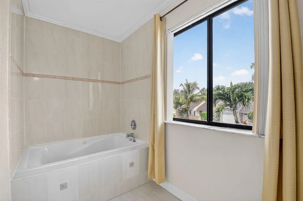 6044 STRAWBERRY FIELDS Way