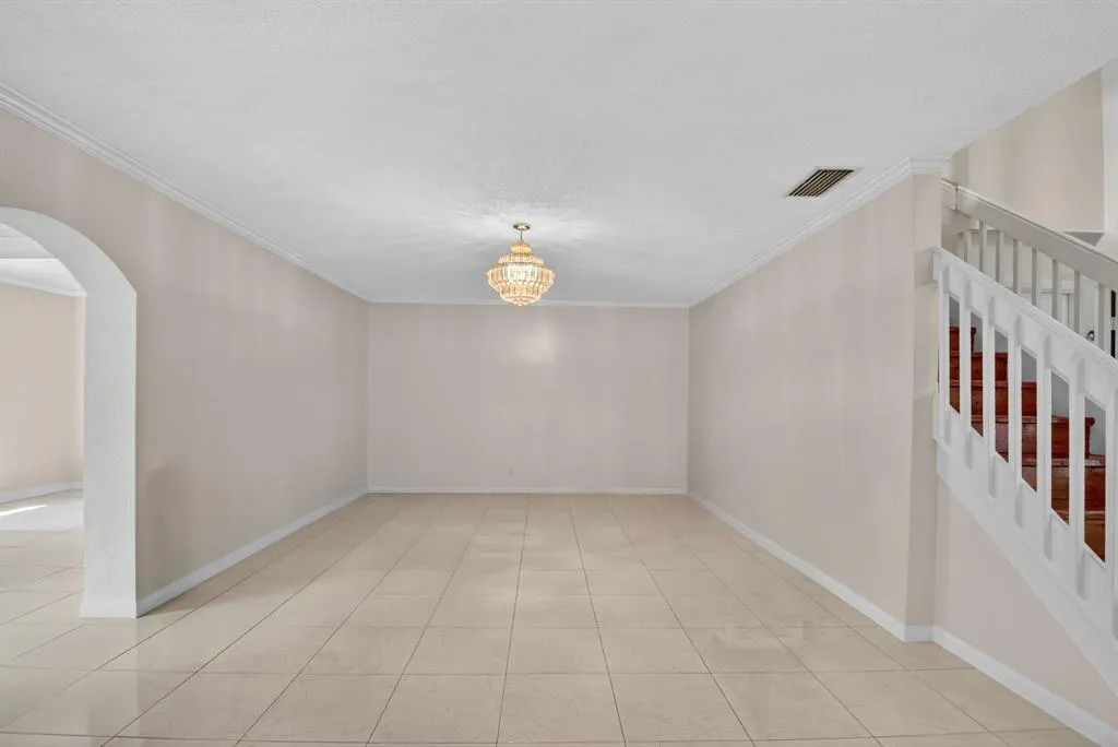 6044 STRAWBERRY FIELDS Way
