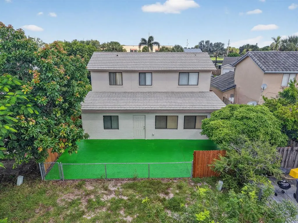 6044 STRAWBERRY FIELDS Way
