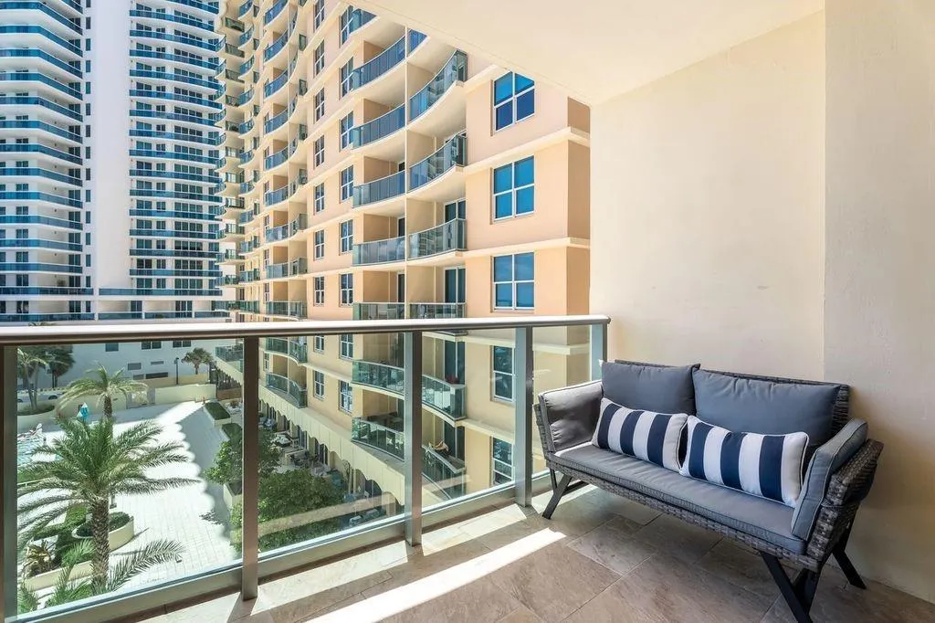2501 S Ocean Dr, #517