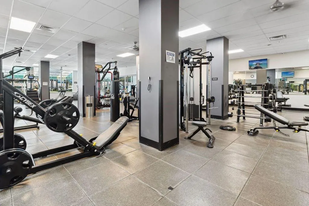 2501 S Ocean Dr, #517