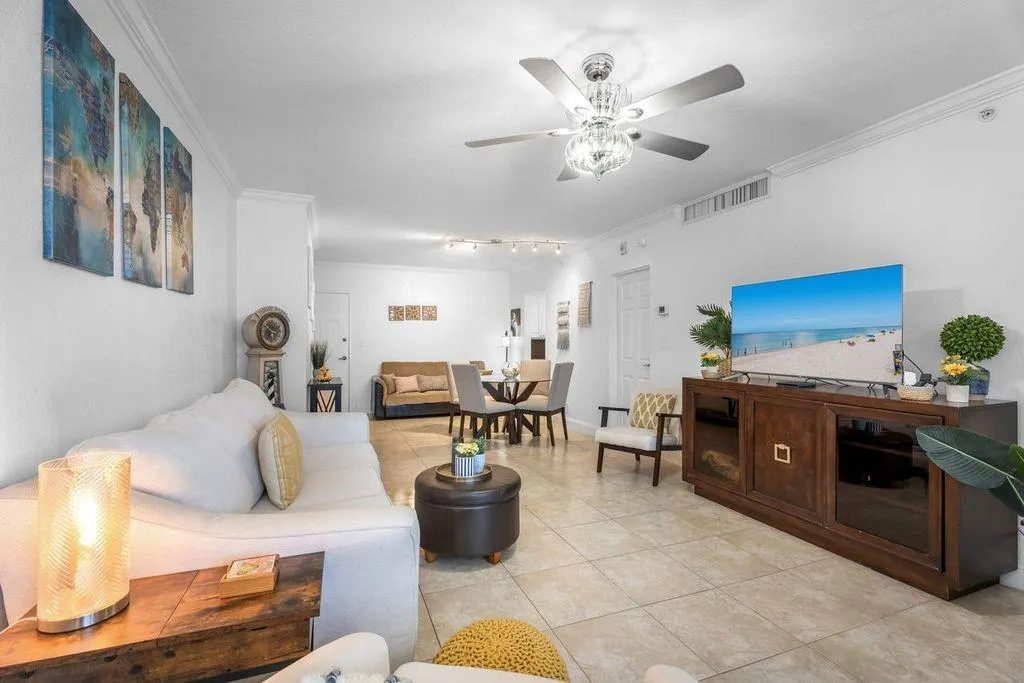 2501 S Ocean Dr, #517