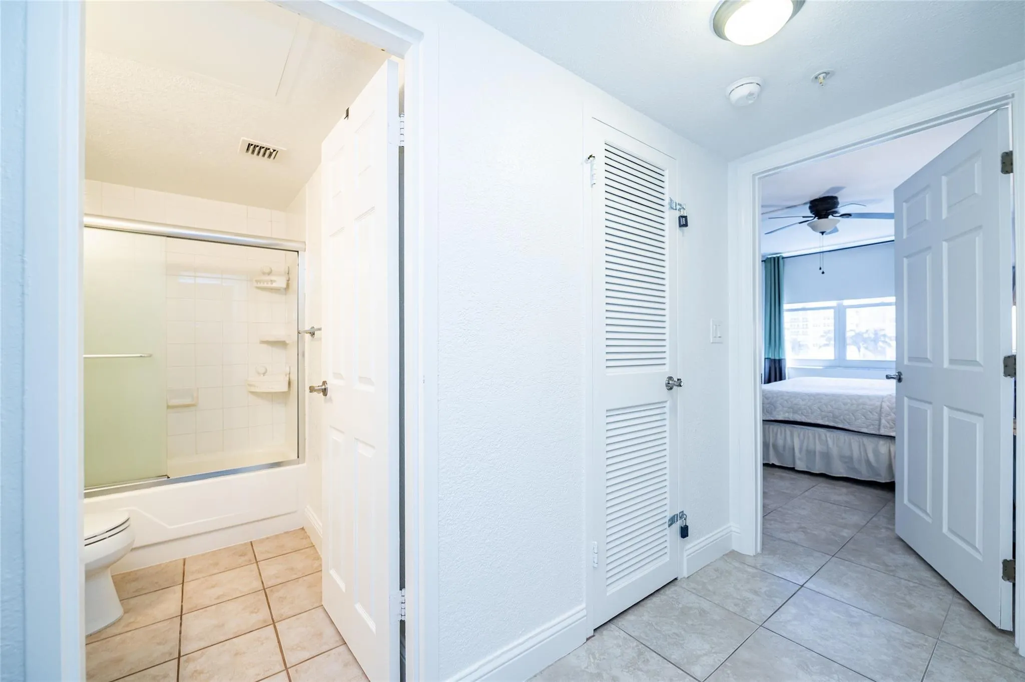 2501 S Ocean Dr, #517