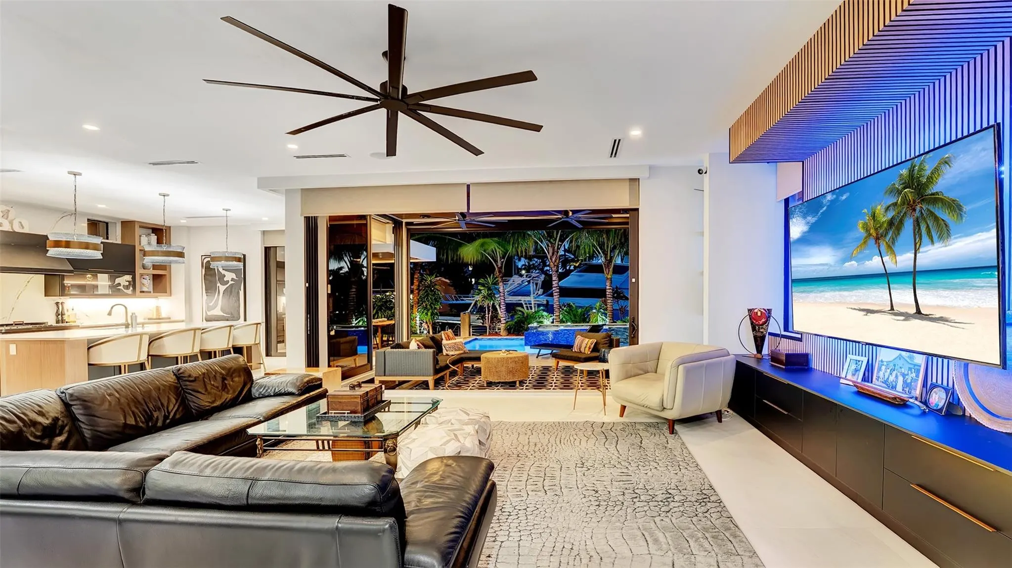 609 Poinciana Dr