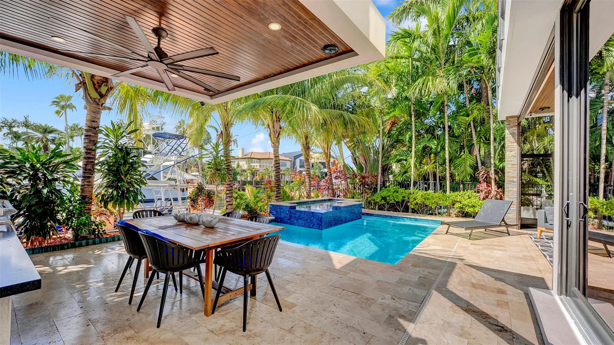 609 Poinciana Dr