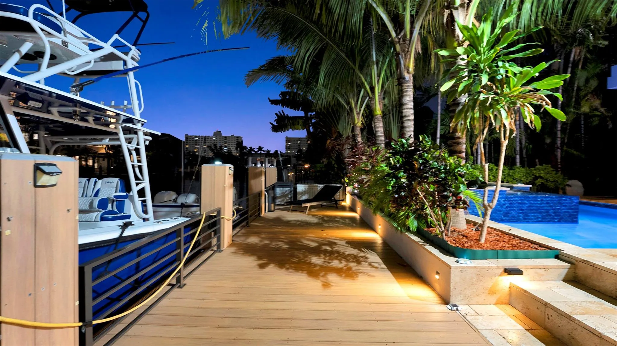 609 Poinciana Dr