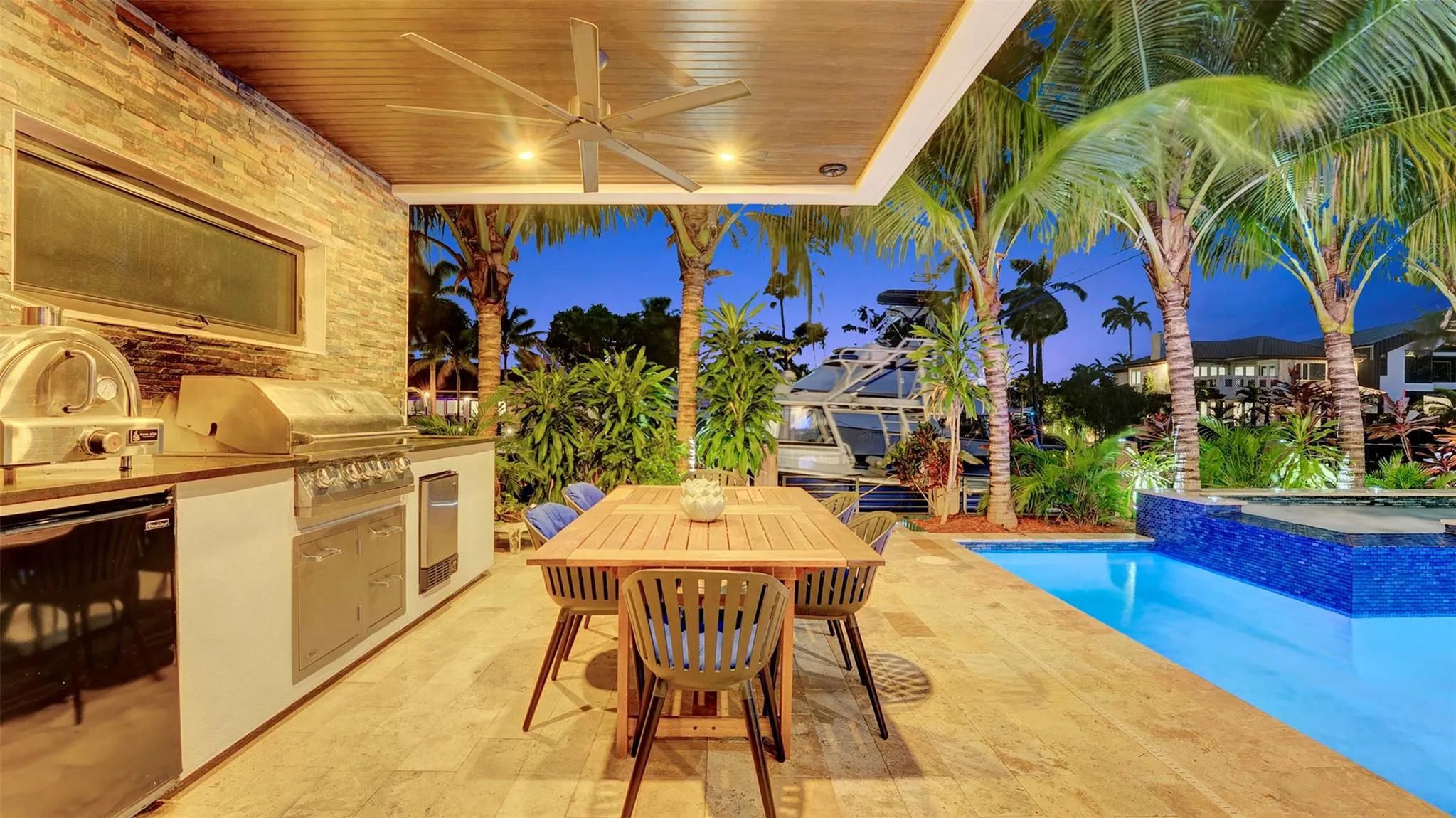 609 Poinciana Dr