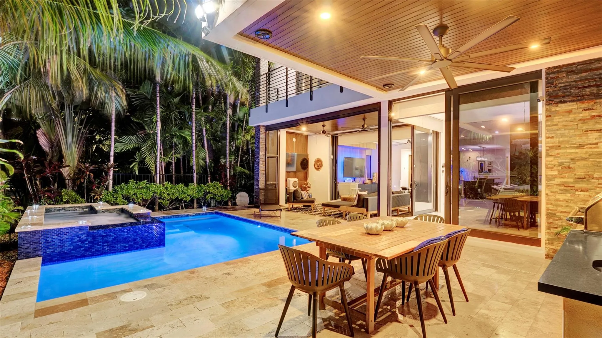 609 Poinciana Dr