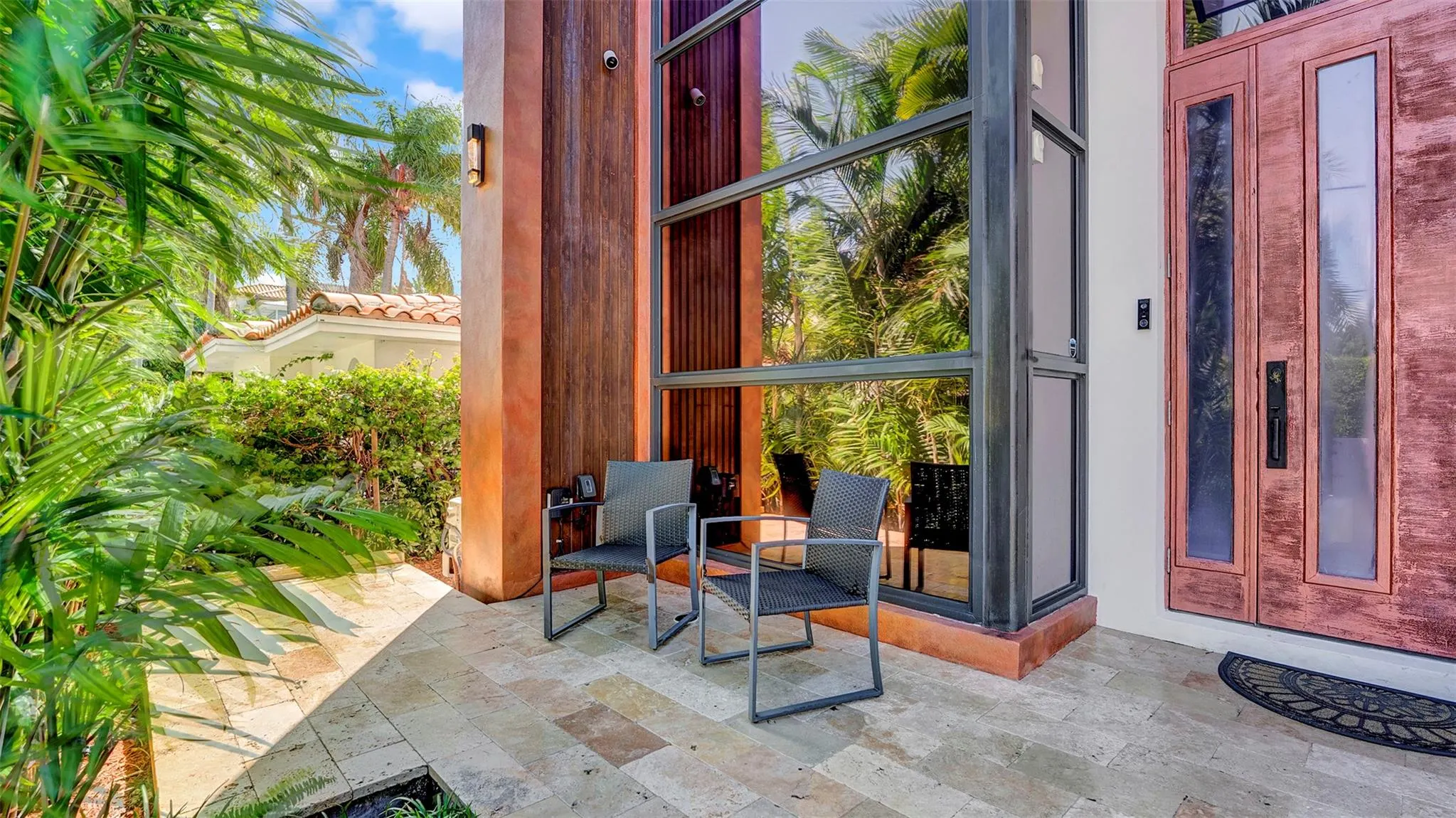 609 Poinciana Dr