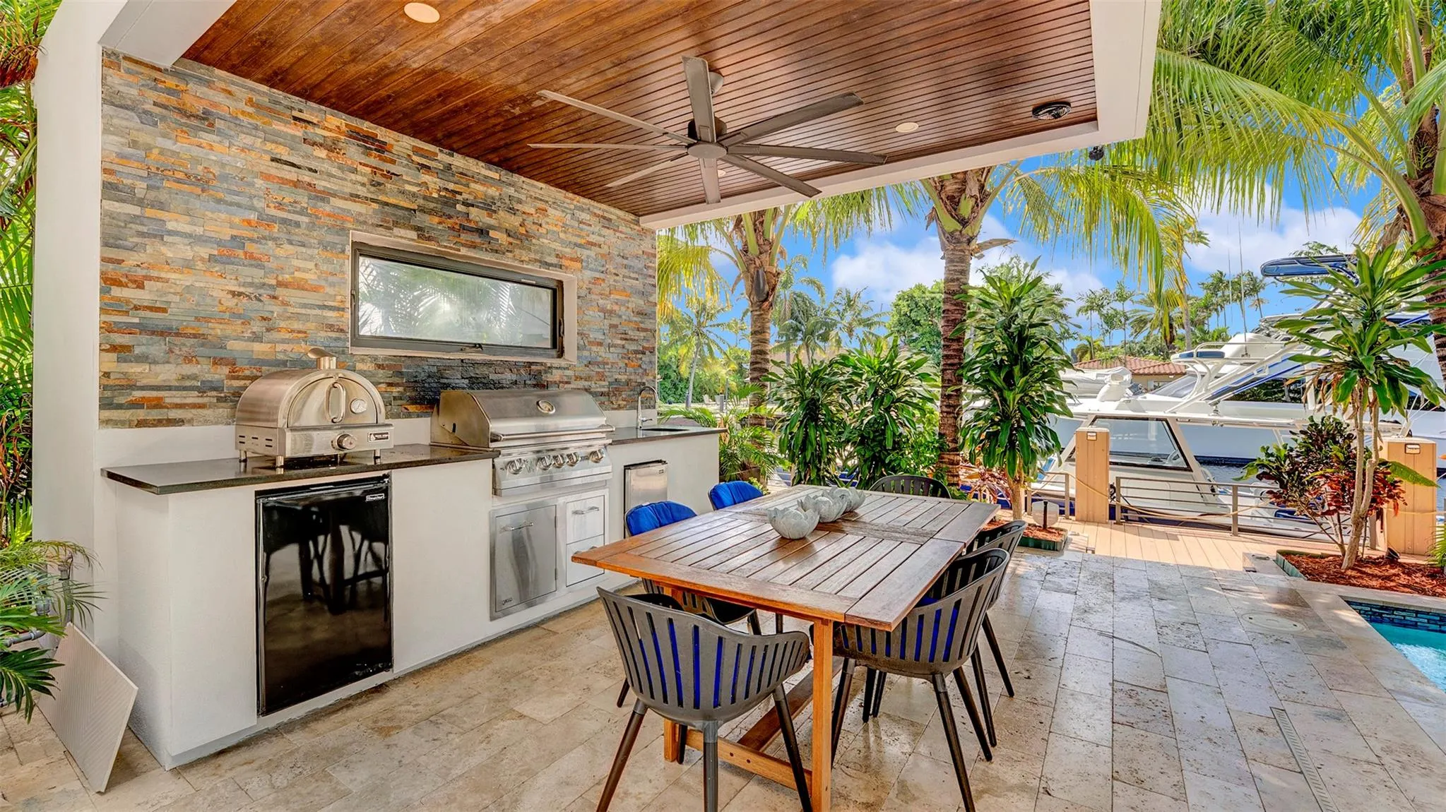 609 Poinciana Dr
