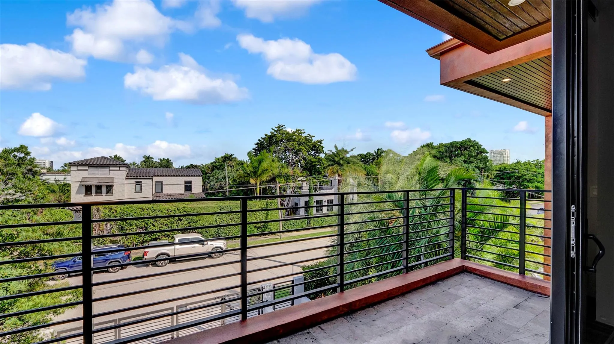 609 Poinciana Dr
